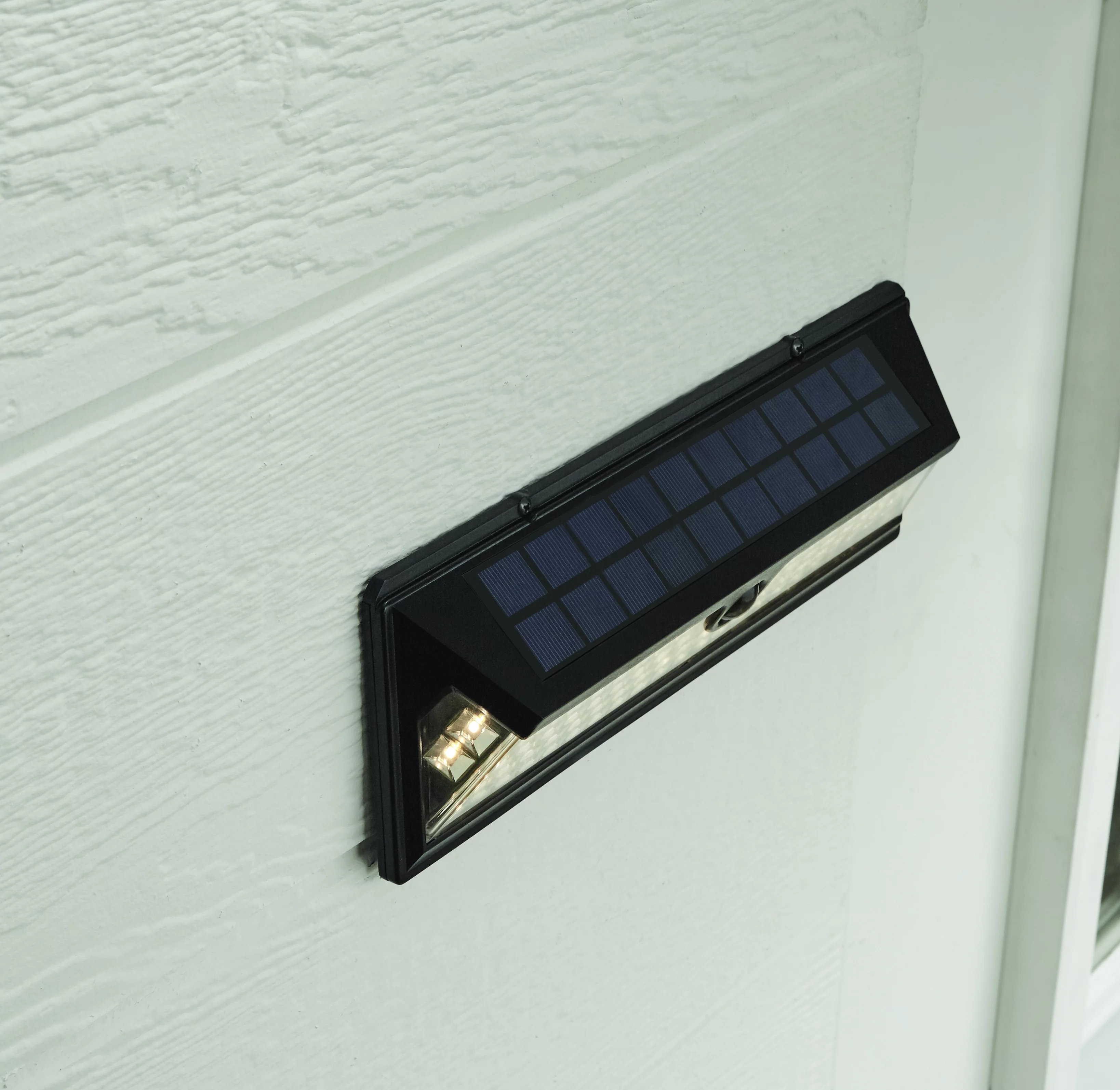 Hyper Tough 2400 Lumen Solar Motion Activated LED Path Light - Inhomebuy