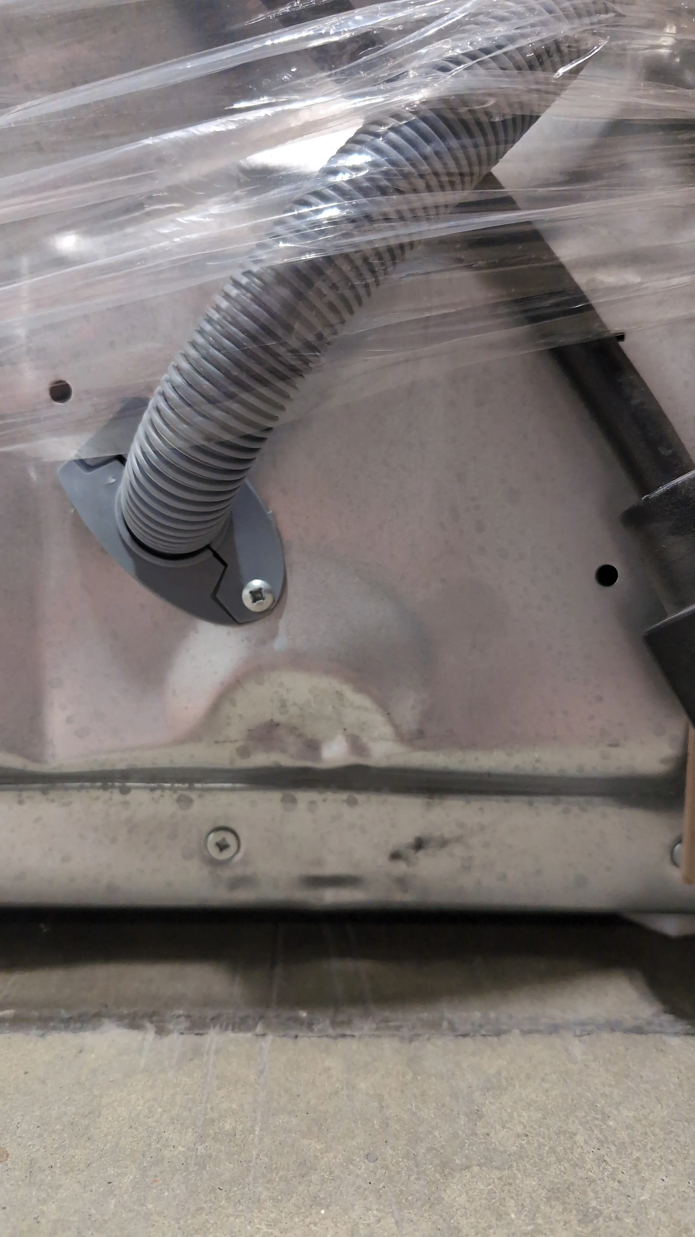 FRIGIDAIRE 27 IN. WHITE ELECTRIC 4.5 CU. FT. IEC WASHER AND 5.5 CU. FT. DRYER LAUNDRY CENTRE - FLCE7 - Inhomebuy