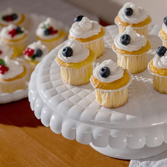 Small Cake Stand With Dome Milk White Tiffany - Inhomebuy