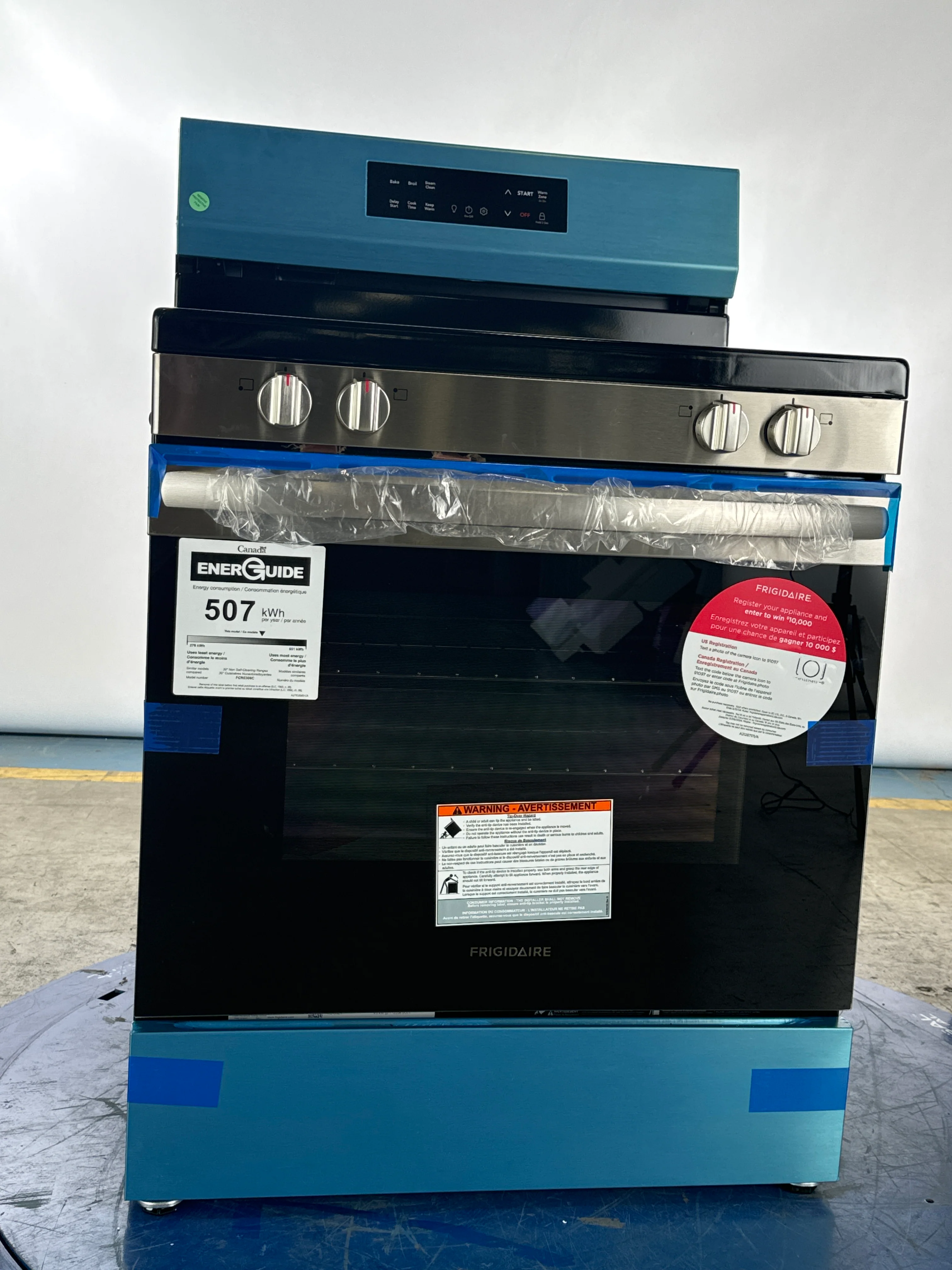 FRIGIDAIRE 30 IN 5.3 CU FT. ELECTRIC FREESTANDING RANGE WITH EVENTEMP COOKTOP - FCRE306CAS - Inhomebuy