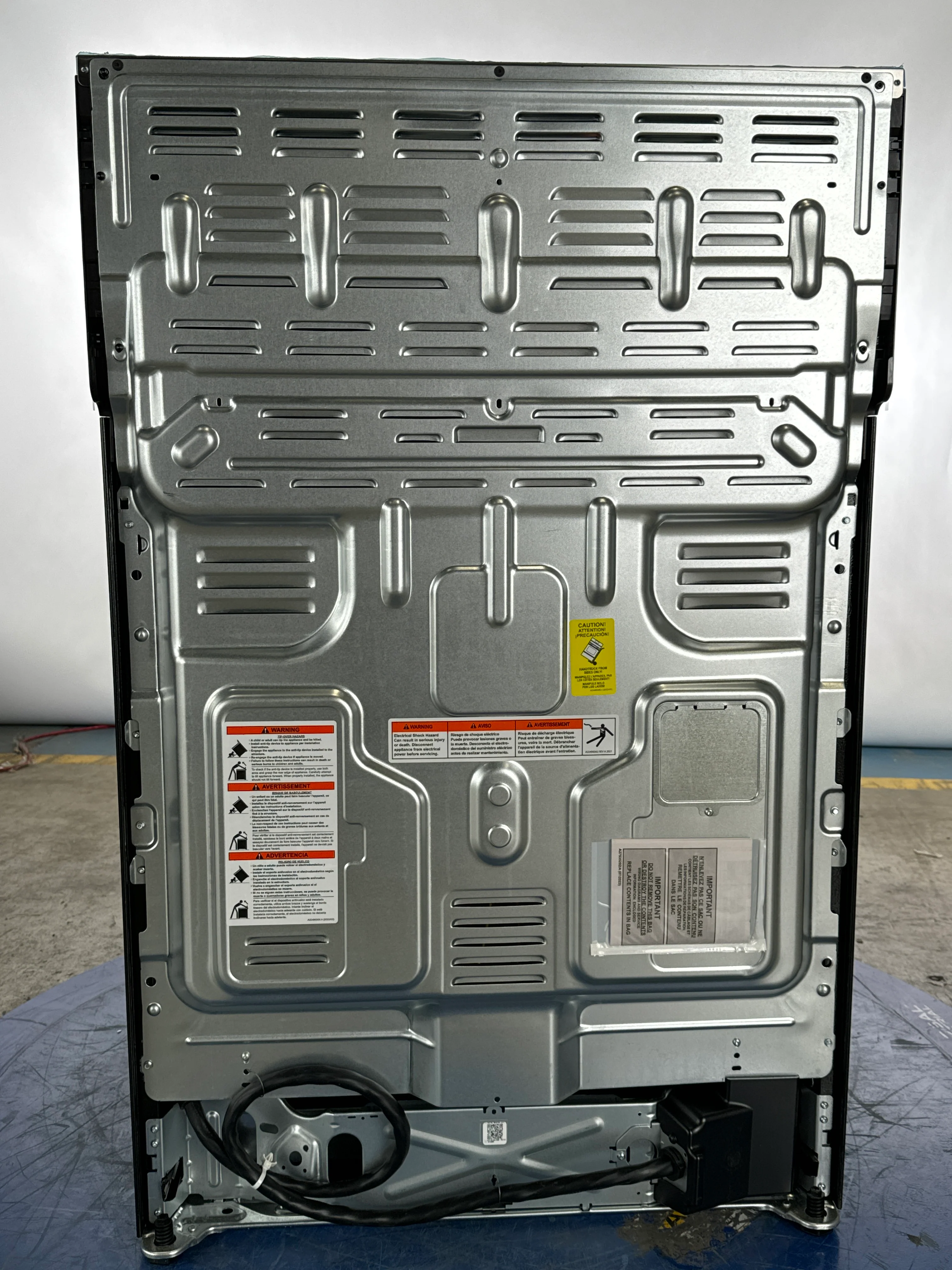 FRIGIDAIRE 30 IN 5.3 CU FT. ELECTRIC FREESTANDING RANGE WITH EVENTEMP COOKTOP - FCRE306CAS - Inhomebuy