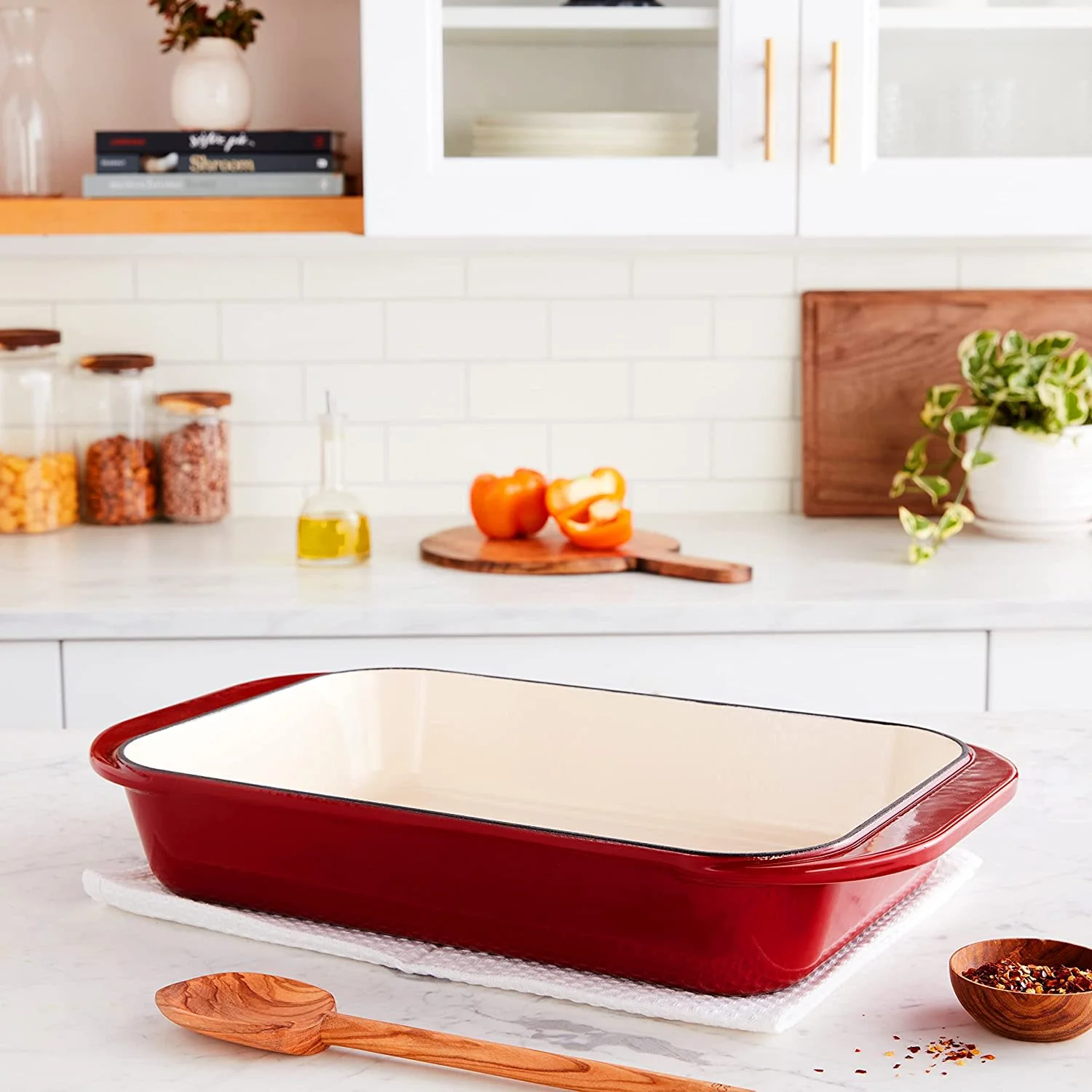 Cuisinart Chef's Classic Roasting/ Lasagna Pan: 24cm, cast iron, cardinal red | CI1136-24CR - Inhomebuy