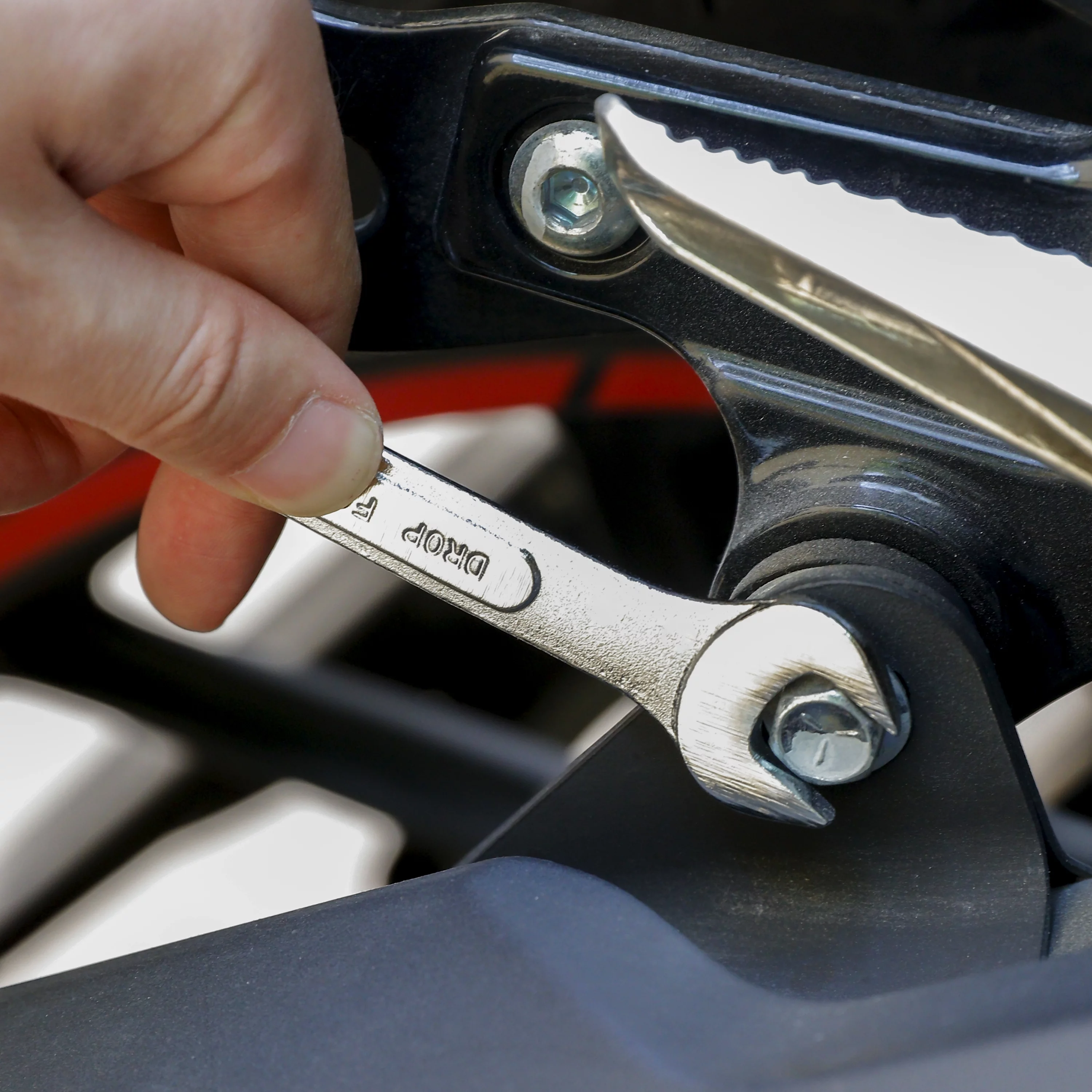 Hyper Tough 51-Piece Auto and Motorcycle Tool Kit, Model 5768 - Inhomebuy