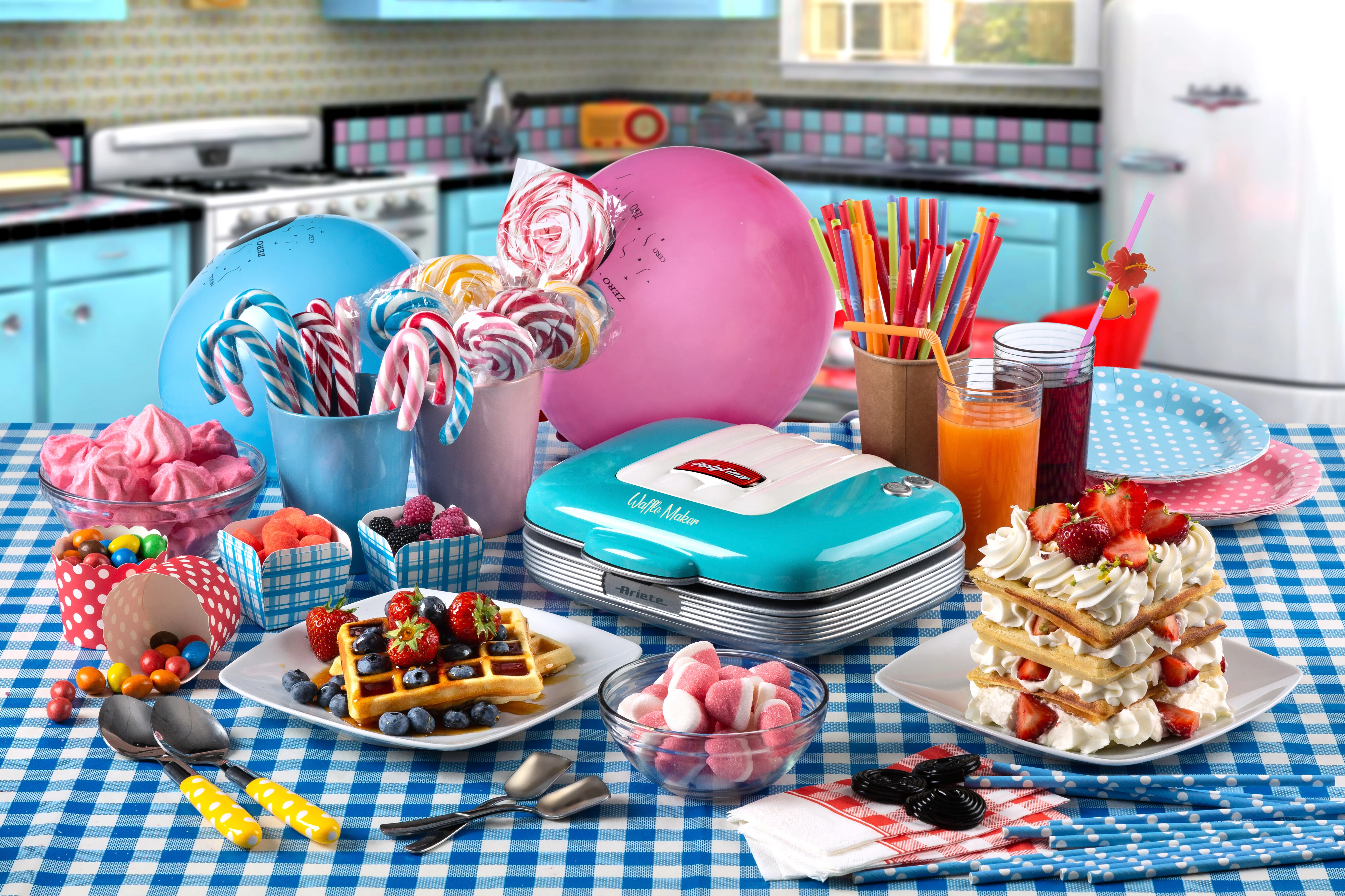 Waffle Maker Party Time 700W Blue - Inhomebuy