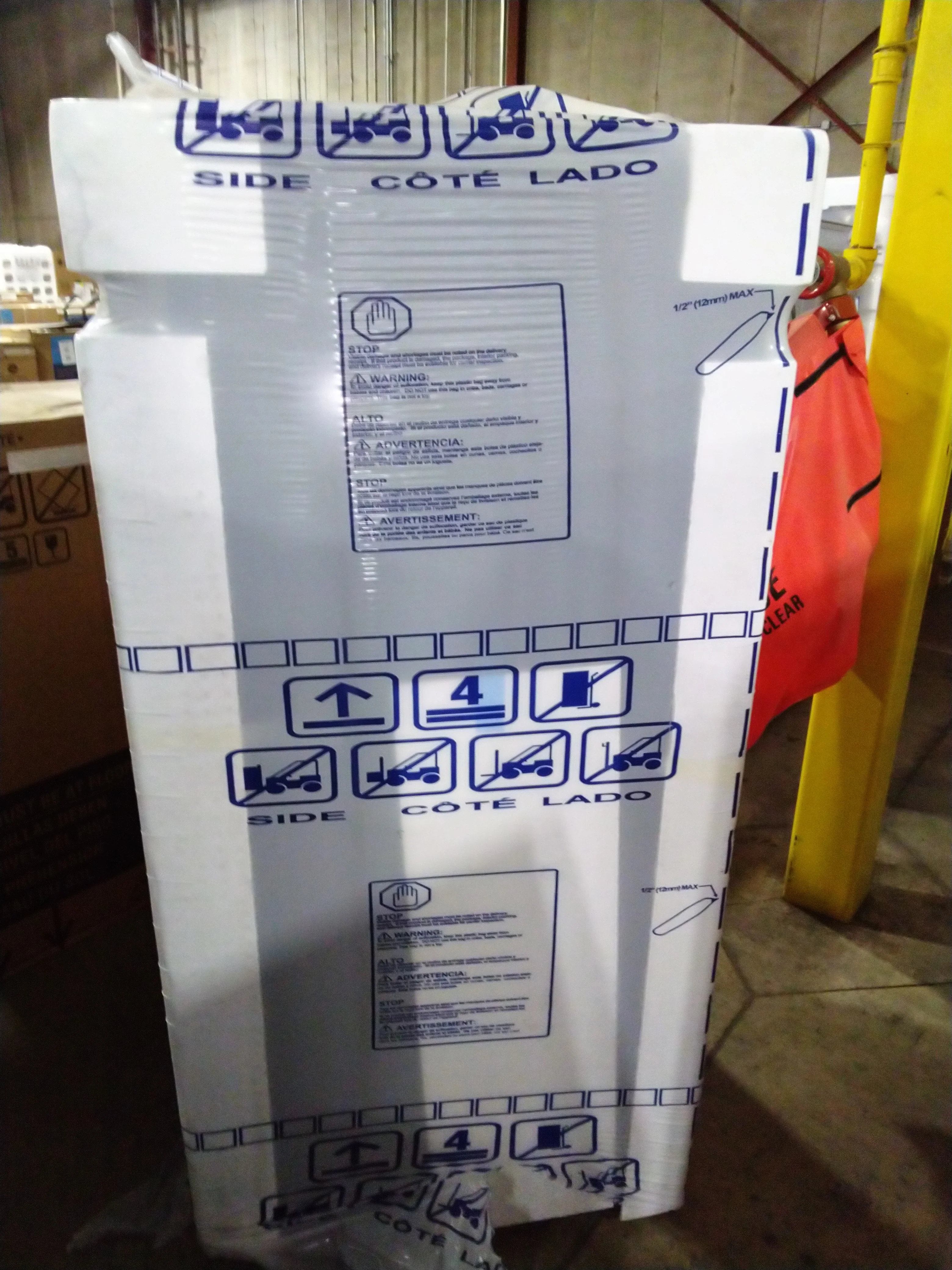 FRIGIDAIRE GALLERY 30 IN. 20.0 CU. FT. STAINLESS STEEL TOP FREEZER REFRIGERATOR - FGHT2055VF - Inhomebuy