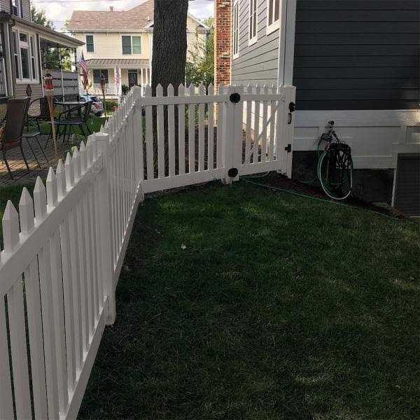 Weatherables Plymouth 5 ft. H x 8 ft. W White Vinyl Picket Fence Panel Kit - Inhomebuy