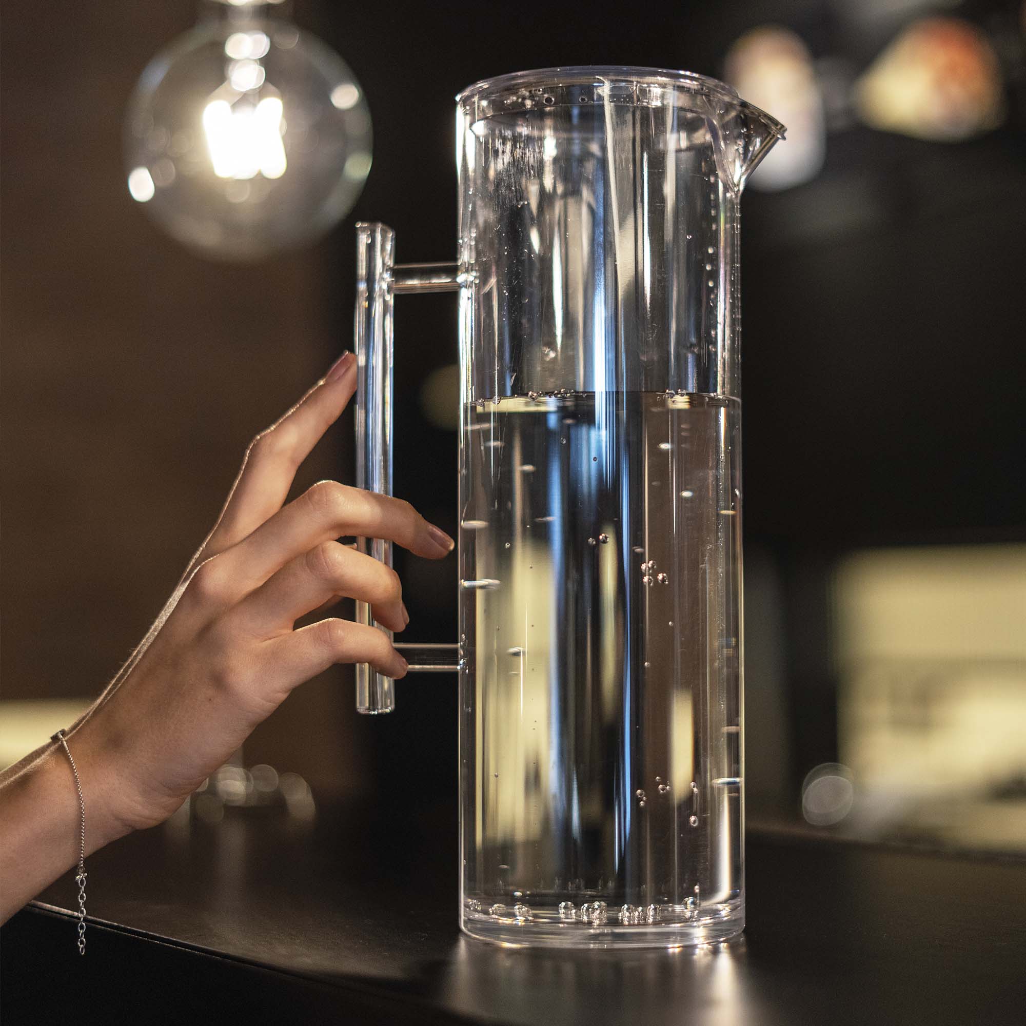 110 - Pitcher with lid - Inhomebuy