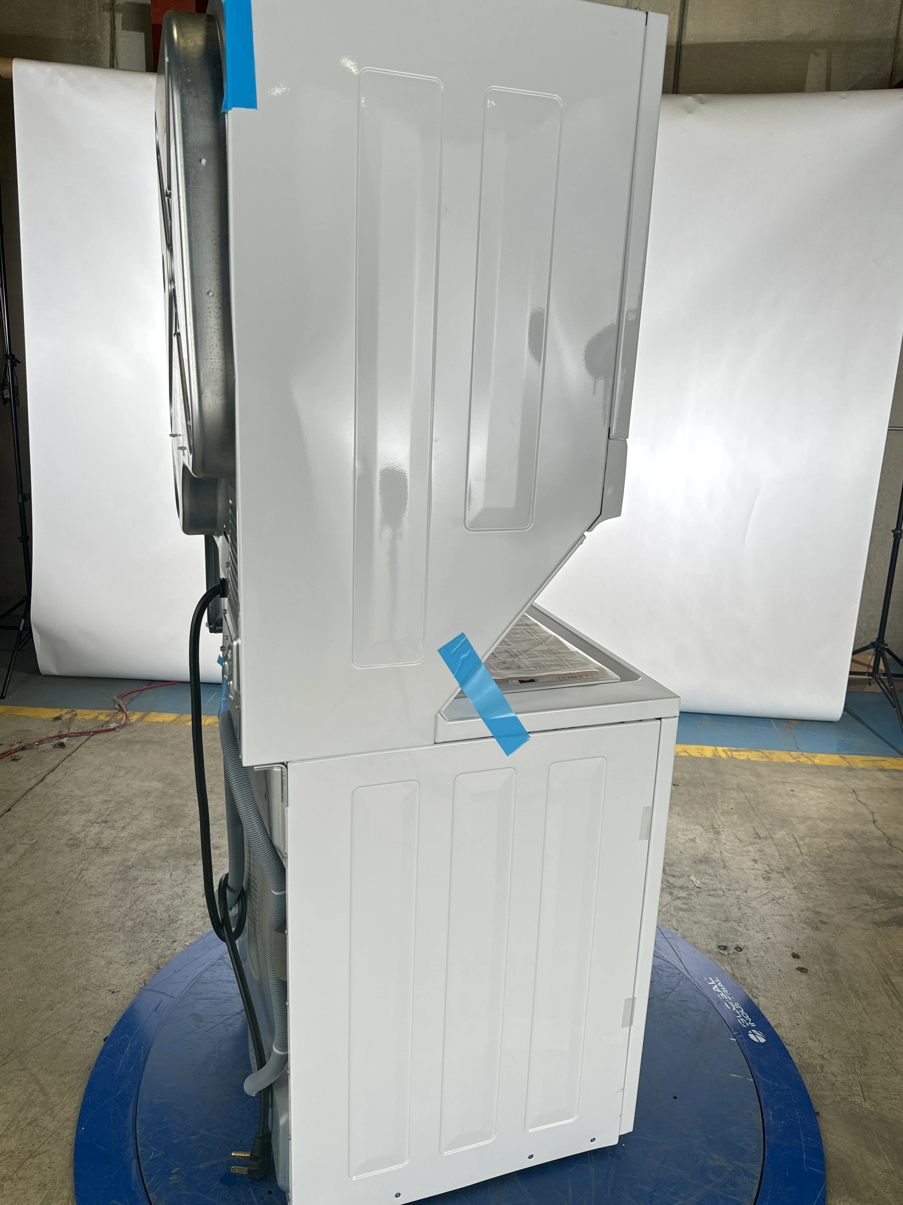 FRIGIDAIRE 27 IN. WHITE ELECTRIC 4.5 CU. FT. IEC WASHER AND 5.5 CU. FT. DRYER LAUNDRY CENTRE - FLCE7 - Inhomebuy