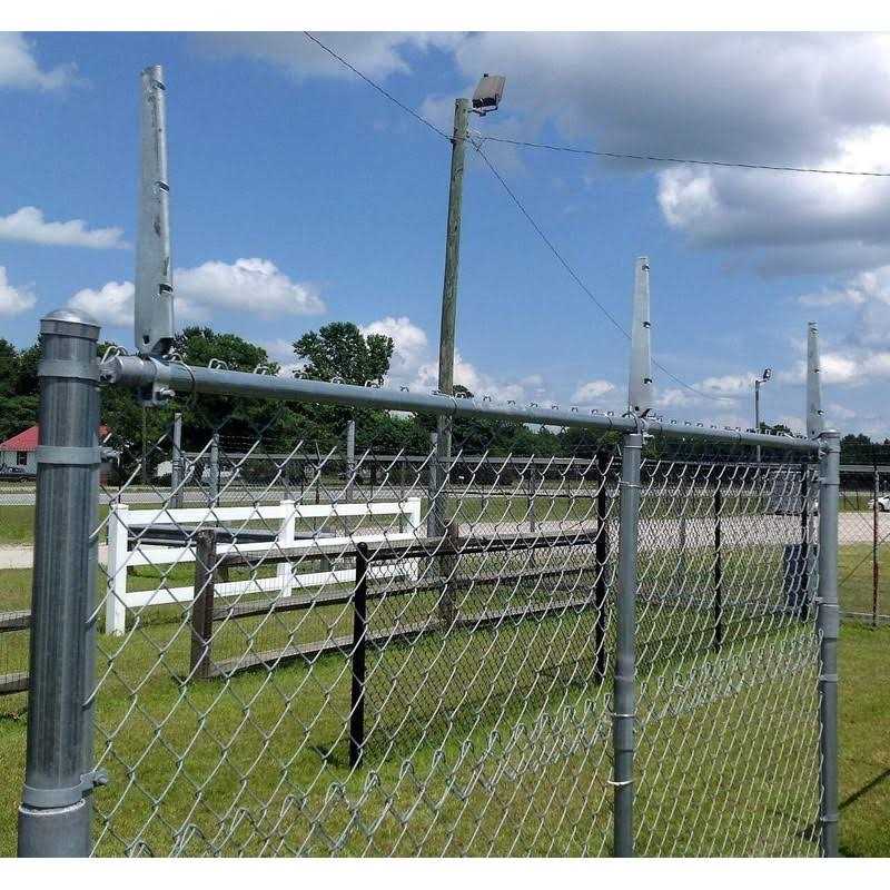 Extend-An-Arm Barbed Wire / Barbwire Arm Extensions for Chain Link Fence - Inhomebuy
