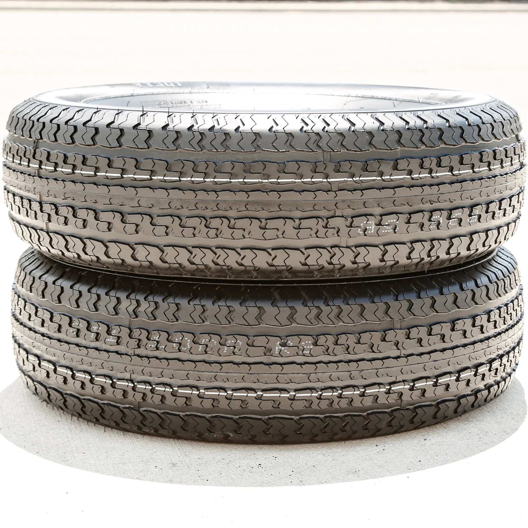 Cargo Max YT301 ST 205/75R14 Load D 8 Ply Trailer Tire - Inhomebuy