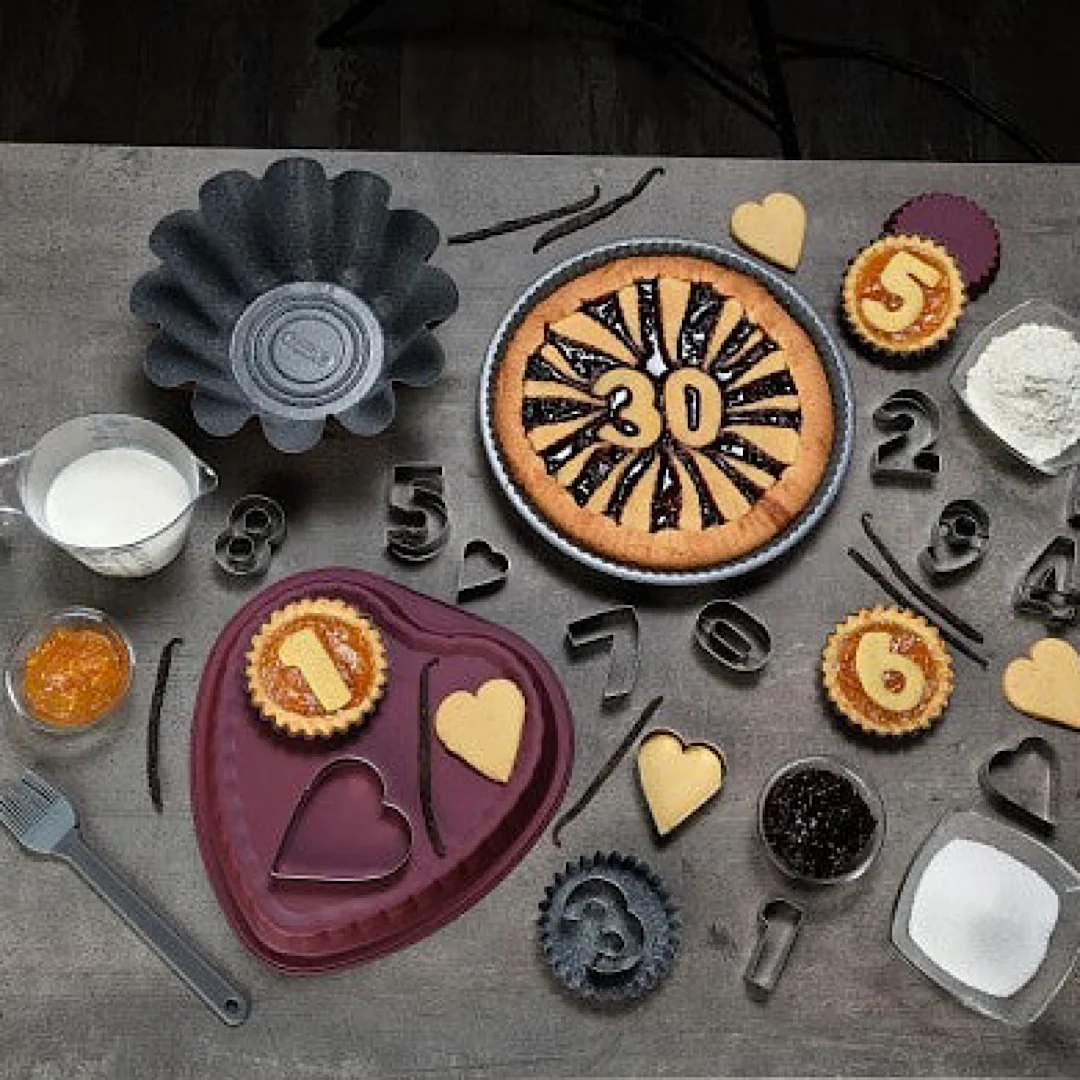 Sweet Cherry Set Cake Heart 24x24cm - Inhomebuy