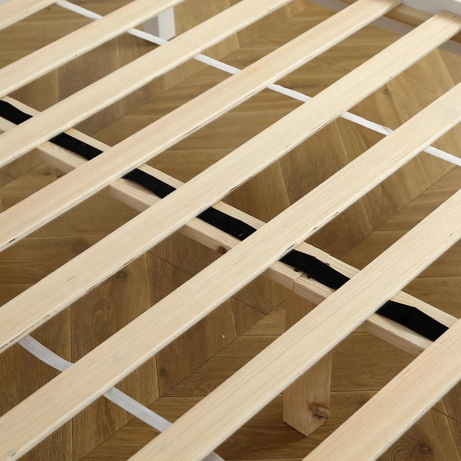 Zimtown Queen Bed Frame,Solid Pine Wood Kids Twin Platform Bed Frame, Bedroom Queen Bed with Headboard for Adults, White - Inhomebuy