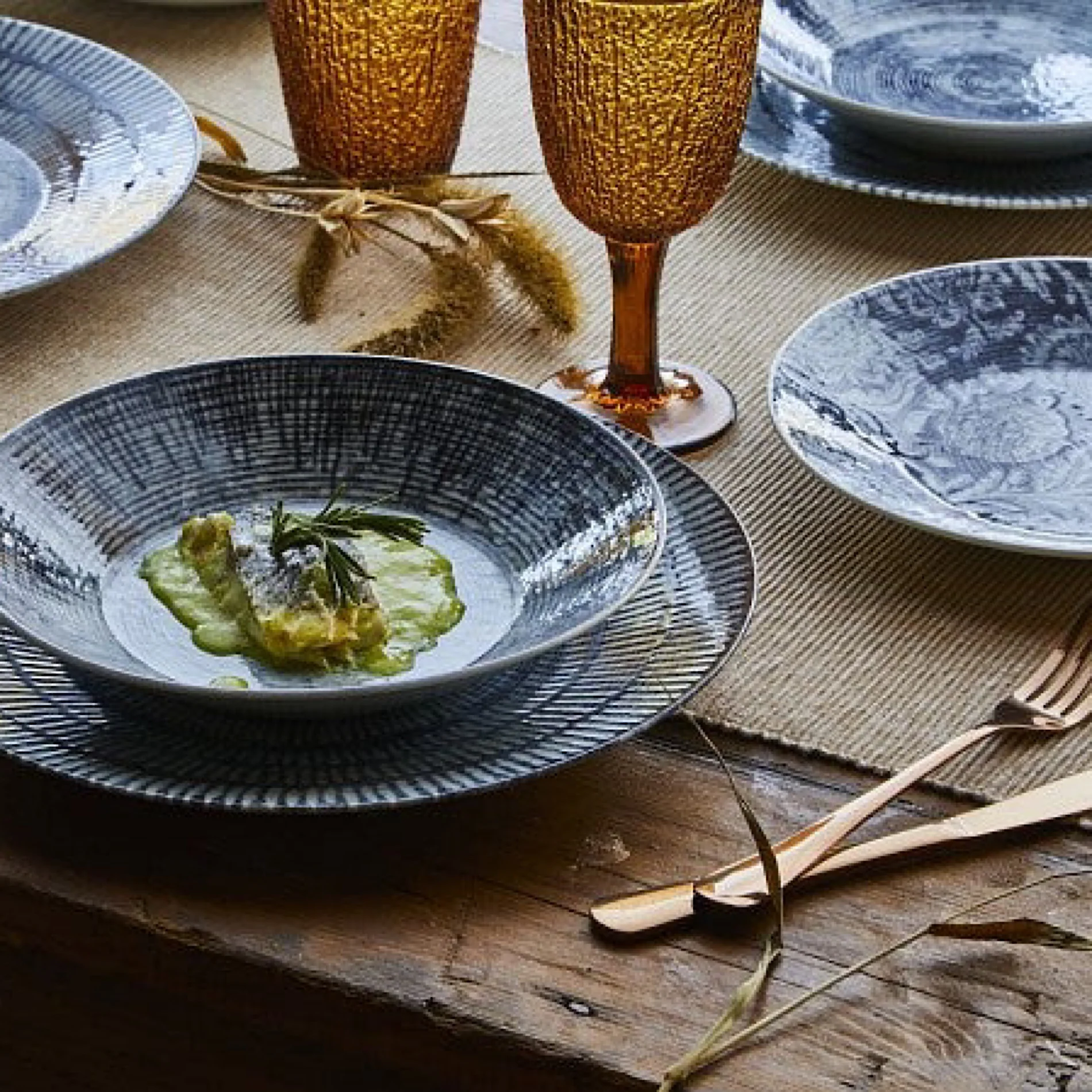 Table Set 18pcs Color Flos - Inhomebuy