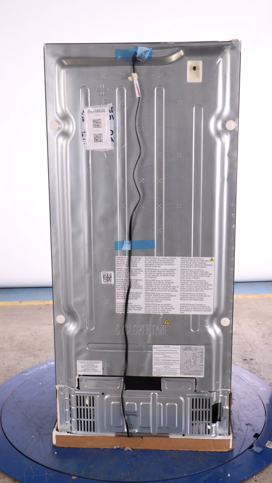 Frigidaire 30 in 20 cu ft. Top-Mount Refrigerator with Auto-Close Doors - FFTR2045VS - Inhomebuy