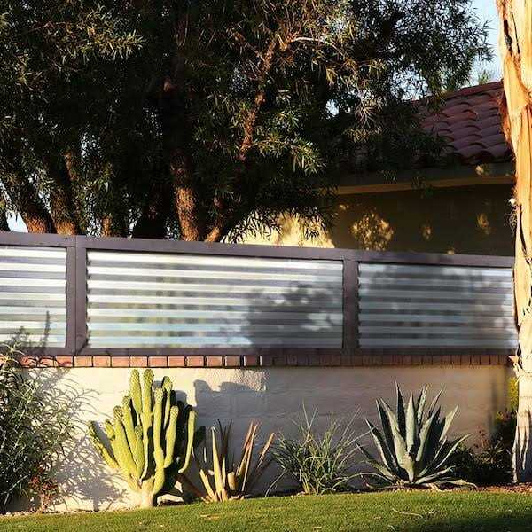 Outdoor Essentials 1/2 in. x 3-1/2 in. x 40-1/4 in. Western Red Cedar Pointed Top Fence Picket - Inhomebuy