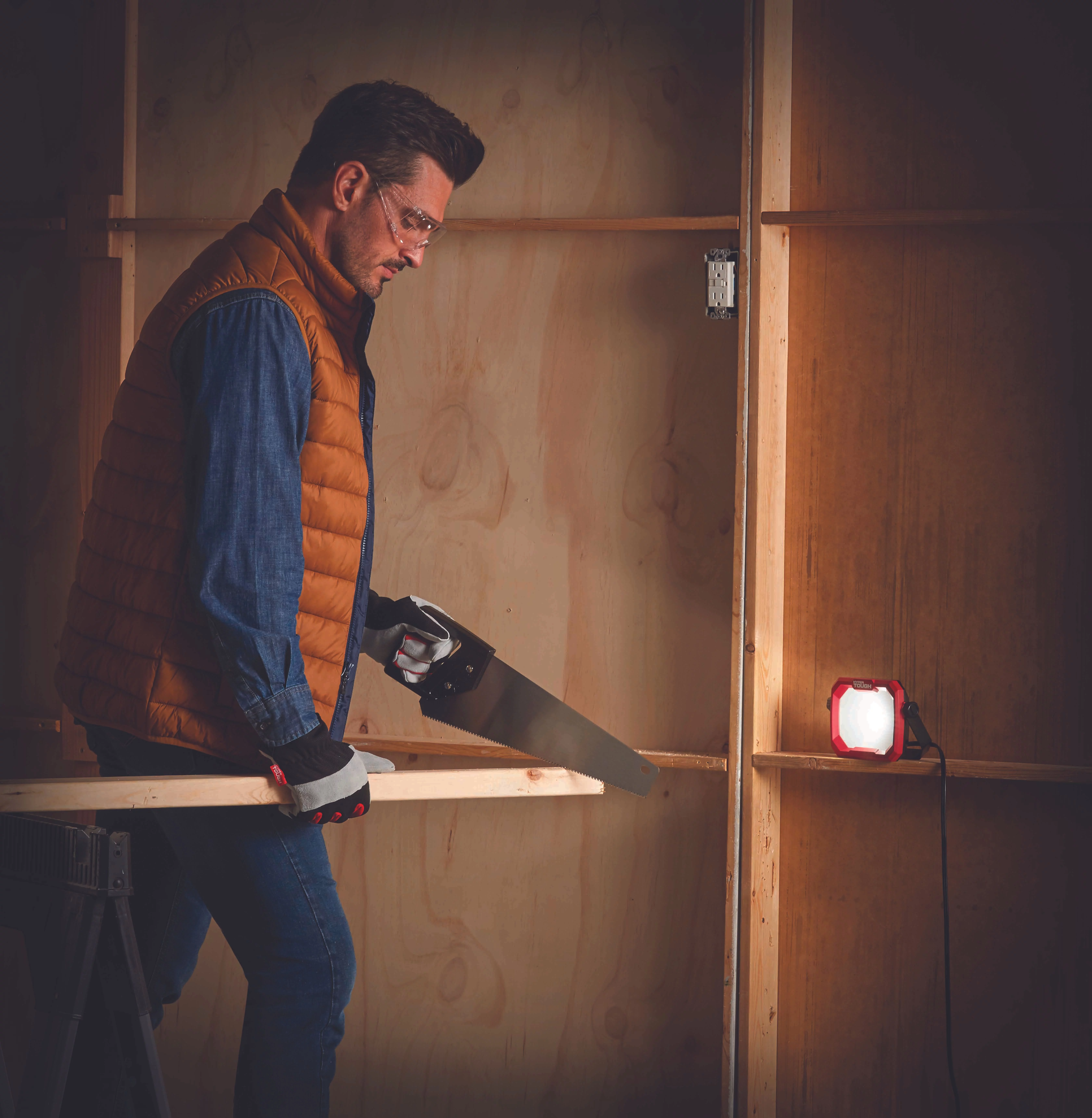 Hyper Tough 2500 Lumen Corded LED Work Light, Powder Coating Finish - Inhomebuy