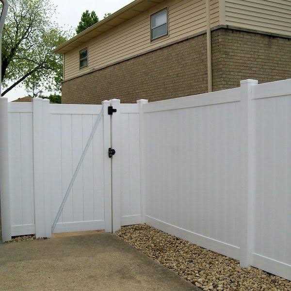 Weatherables Pembroke 4 ft. x White Vinyl Privacy Fence Panel - Inhomebuy