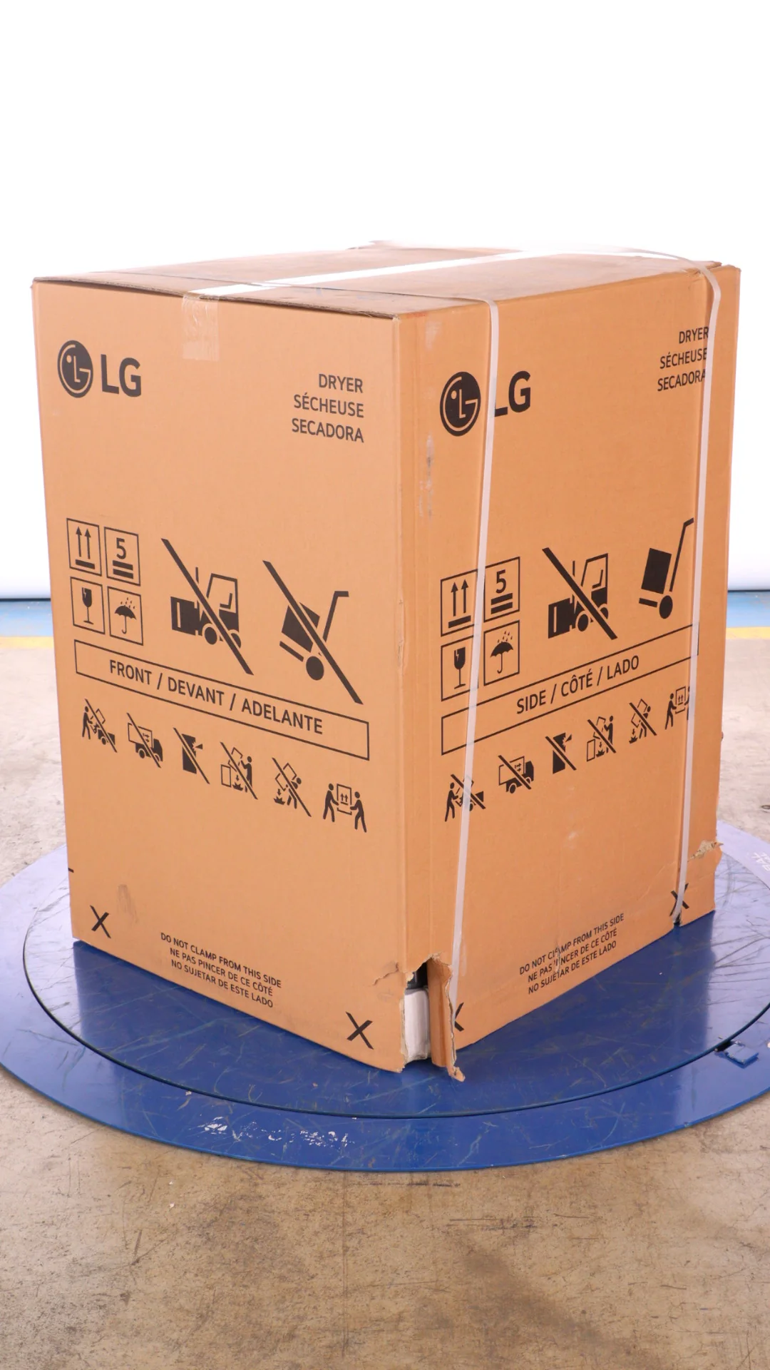 LG 7.4 CU. FT. GRAPHITE STEEL ULTRA LARGE CAPACITY ELECTRIC DRYER WITH SMARTDIAGNOSIS - DLE3400V - Inhomebuy