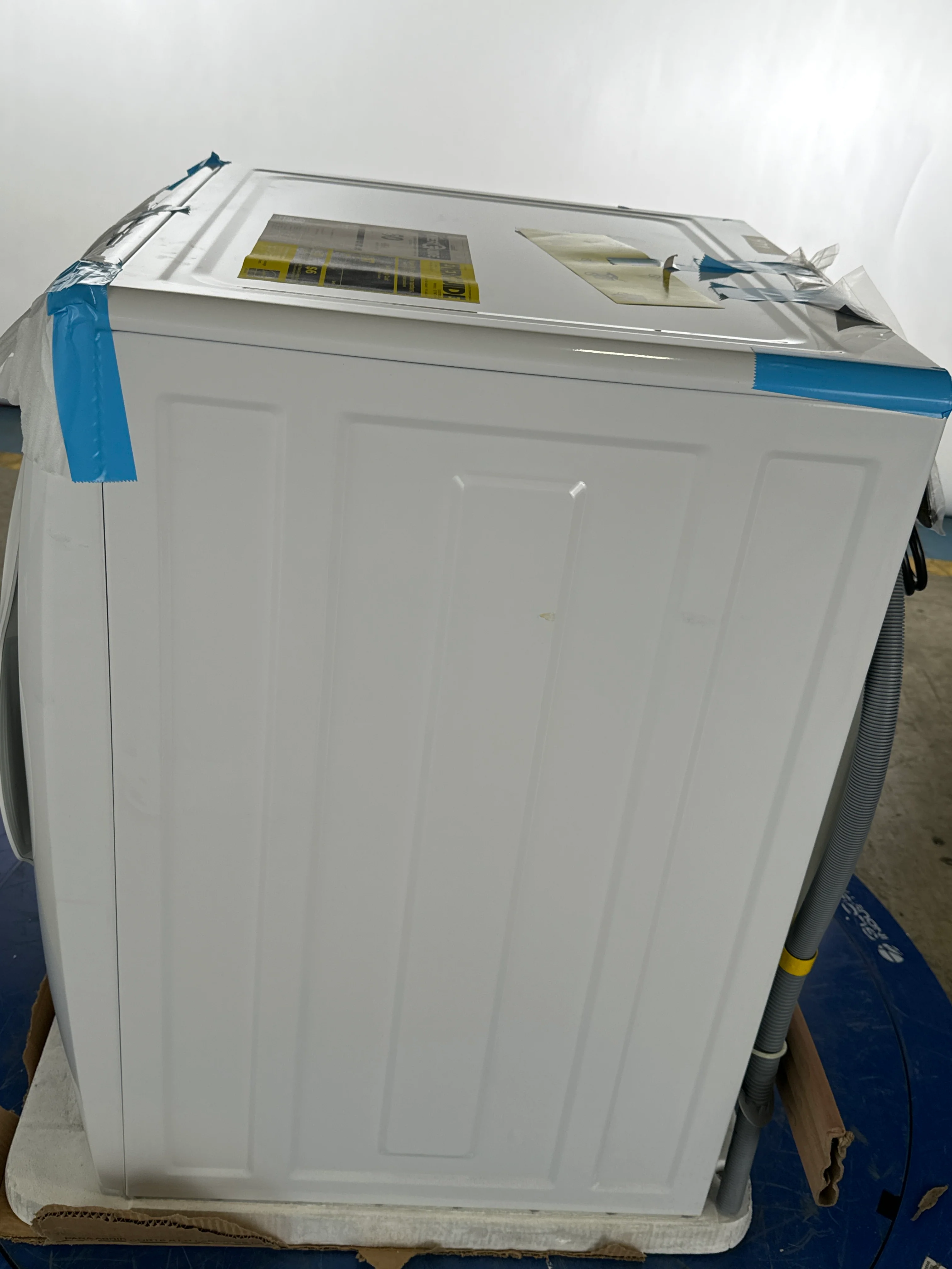 ELECTROLUX 3 SERIES 27 IN. 8.0 CU FT. WHITE ELECTRIC FRONT LOAD DRYER WITH LUXCARE LINT SHIELD - ELFE733CAW - Inhomebuy