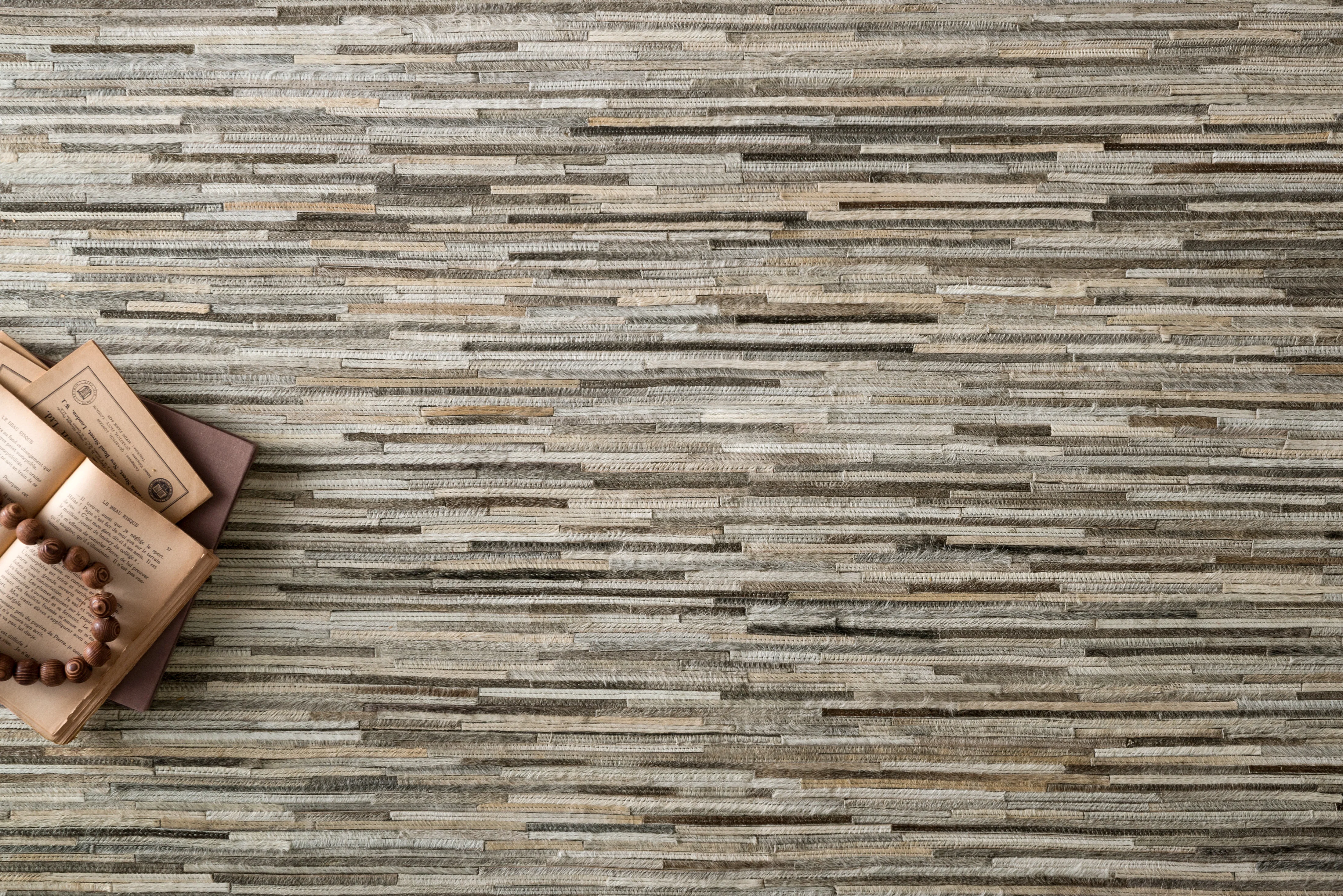 Loloi Rugs Promenade Collection Rug in Silver - 5' x 7'6