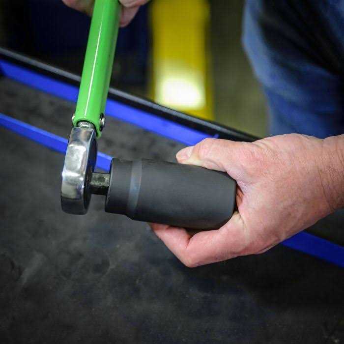 OEMTOOLS 0.50 in Drive 12-Pt 30mm Axle Nut Socket 24714 - Inhomebuy