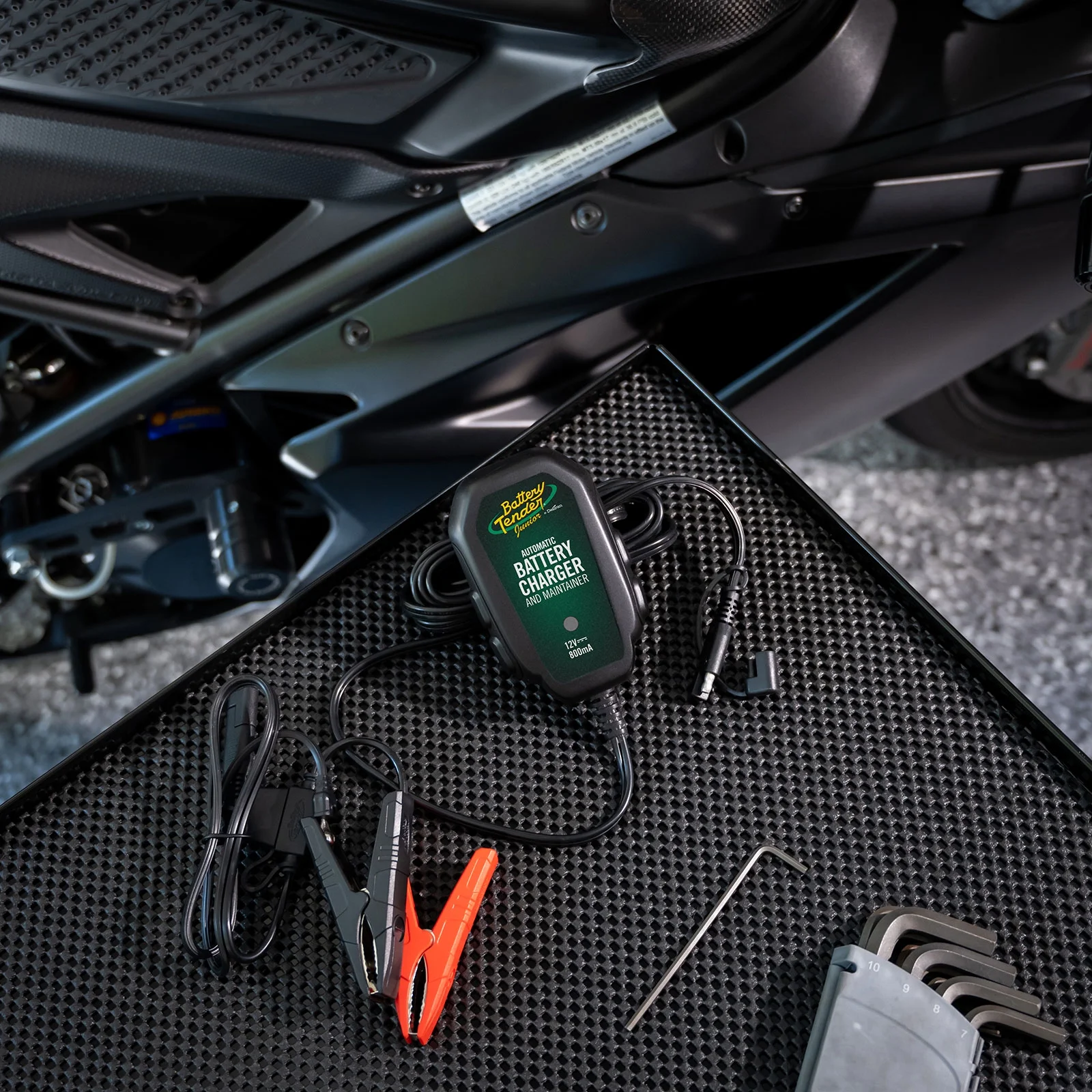 Battery Tender JR High Efficiency 800mA Battery Charger. - Inhomebuy