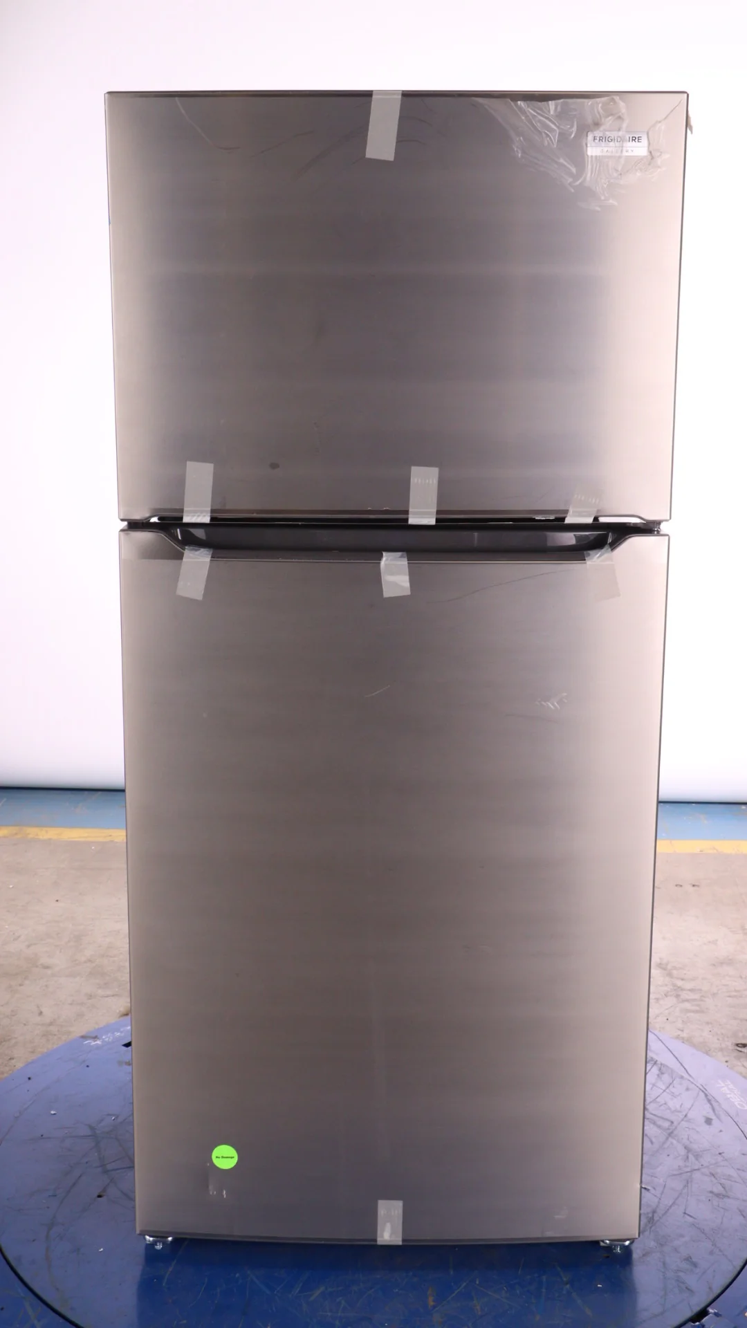 FRIGIDAIRE GALLERY 30 IN. 20.0 CU. FT. STAINLESS STEEL TOP FREEZER REFRIGERATOR - FGHT2055VF - Inhomebuy