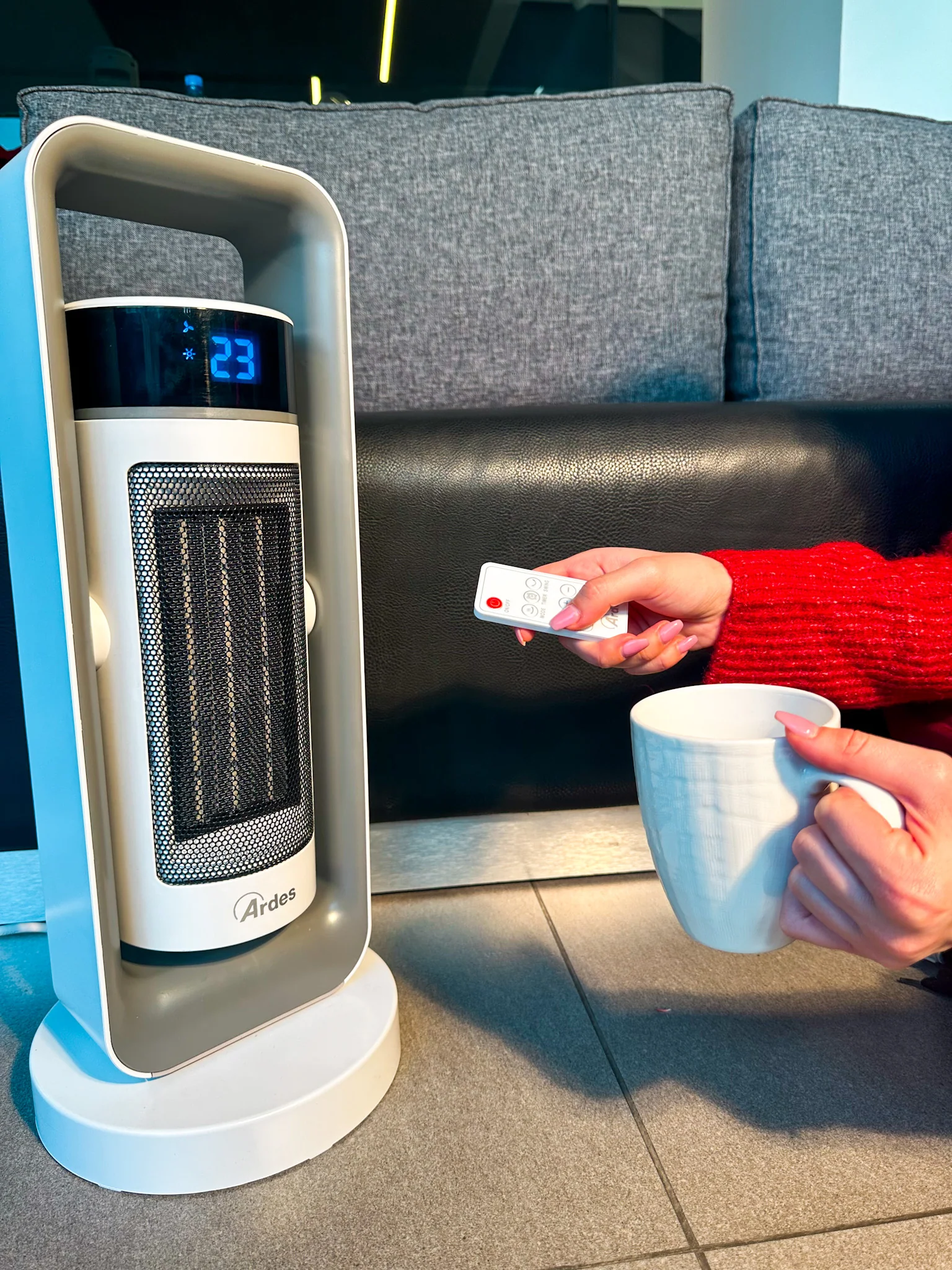 Fan Heater Tower 2000W �?with Remote Control - Inhomebuy