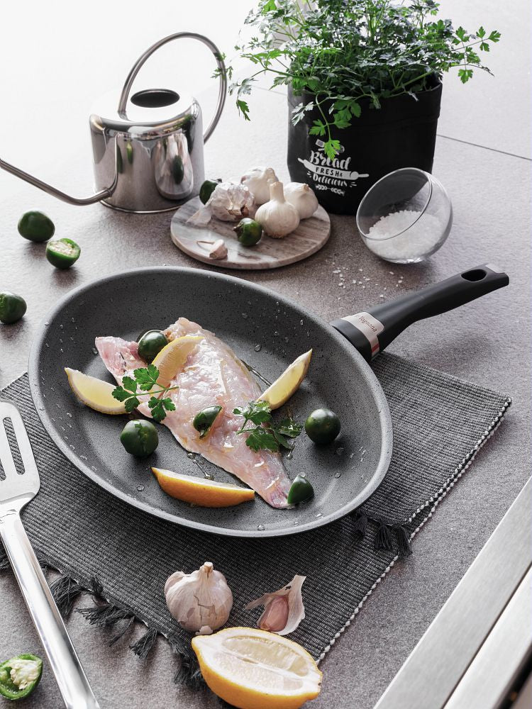 Italika Fish Pan 36x25 cm - Inhomebuy