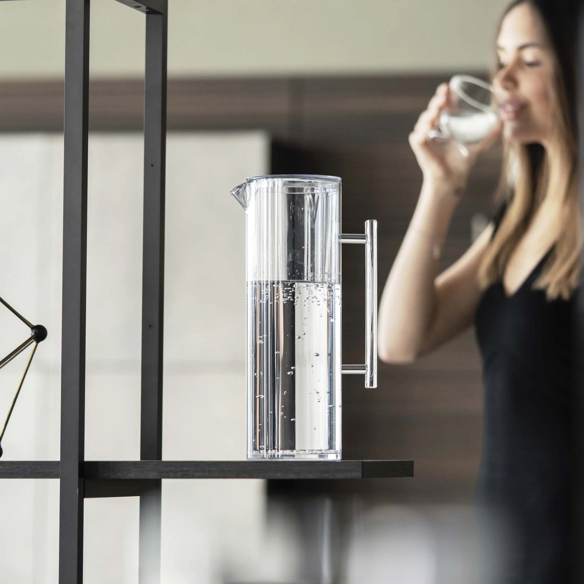 110 - Pitcher with lid - Inhomebuy