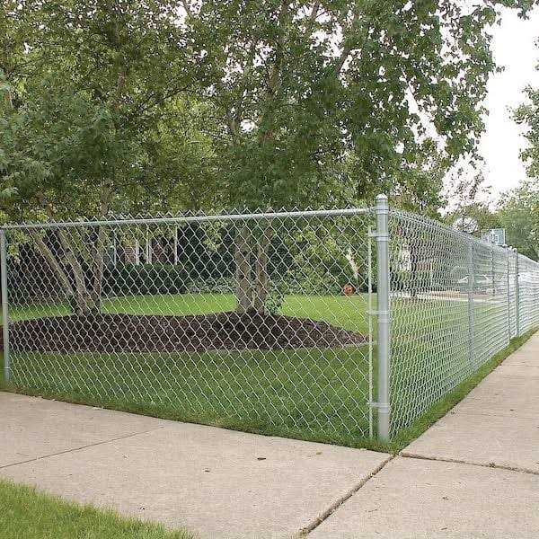 Everbilt 2-1/4 in. x 2-1/2 in. x 4 ft. Green Steel Fence U Post - Inhomebuy