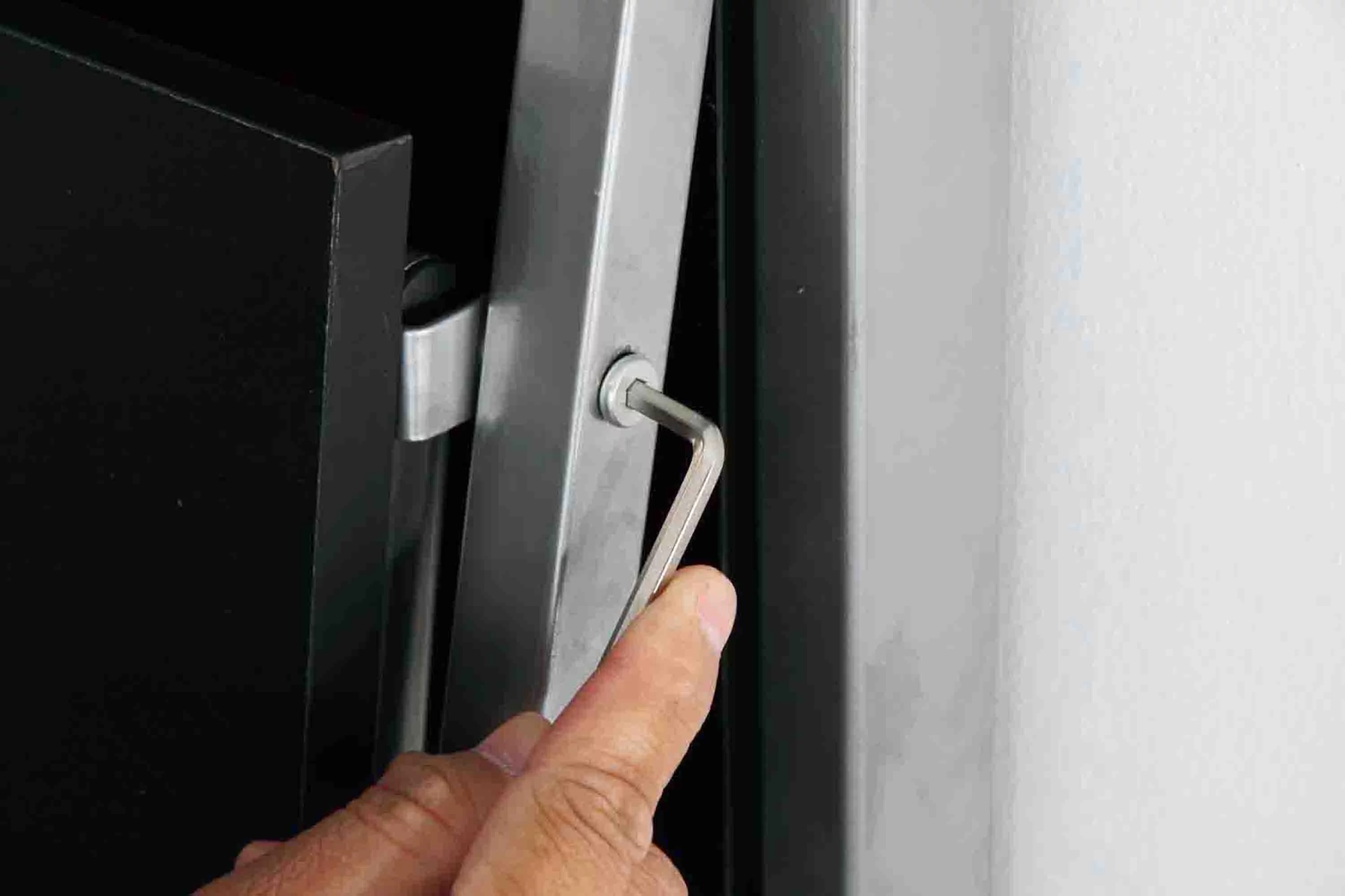 Hyper Tough 137 PC Tool Set including Metric & SAE Sizes of  Hex Keys, Wrenches, Ratchet Bit Driver, Ratchet Extension Bar, Sockets and more UJ5407TA - Inhomebuy