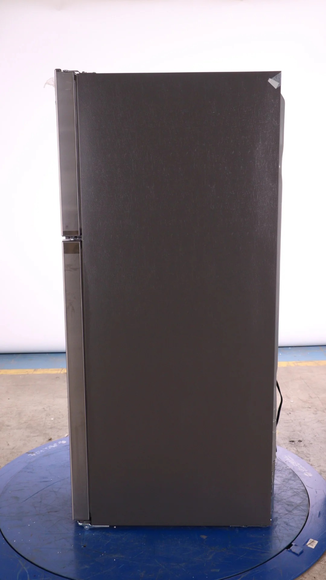 FRIGIDAIRE GALLERY 30 IN. 20.0 CU. FT. STAINLESS STEEL TOP FREEZER REFRIGERATOR - FGHT2055VF - Inhomebuy