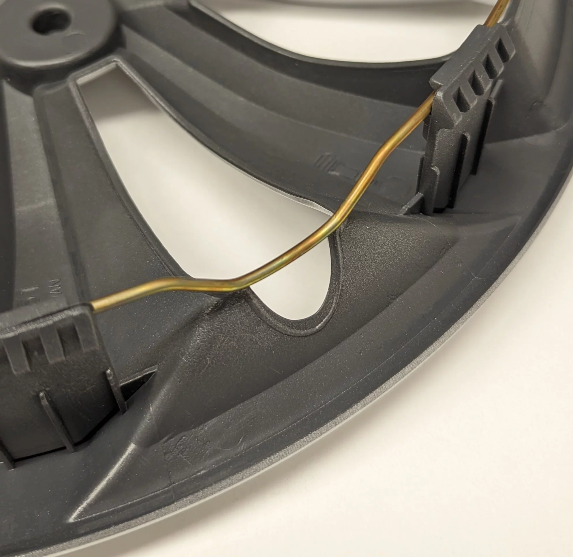 14-inch Wheel Cover in Silver Finish, Auto Drive Brand, Manufacturer Part Number KT1061-14S/L - Inhomebuy