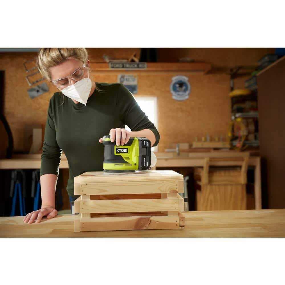RYOBI ONE+ 18V 18-Gauge Cordless AirStrike Brad Nailer with 1.5 Ah Battery and Charger P321KN - Inhomebuy