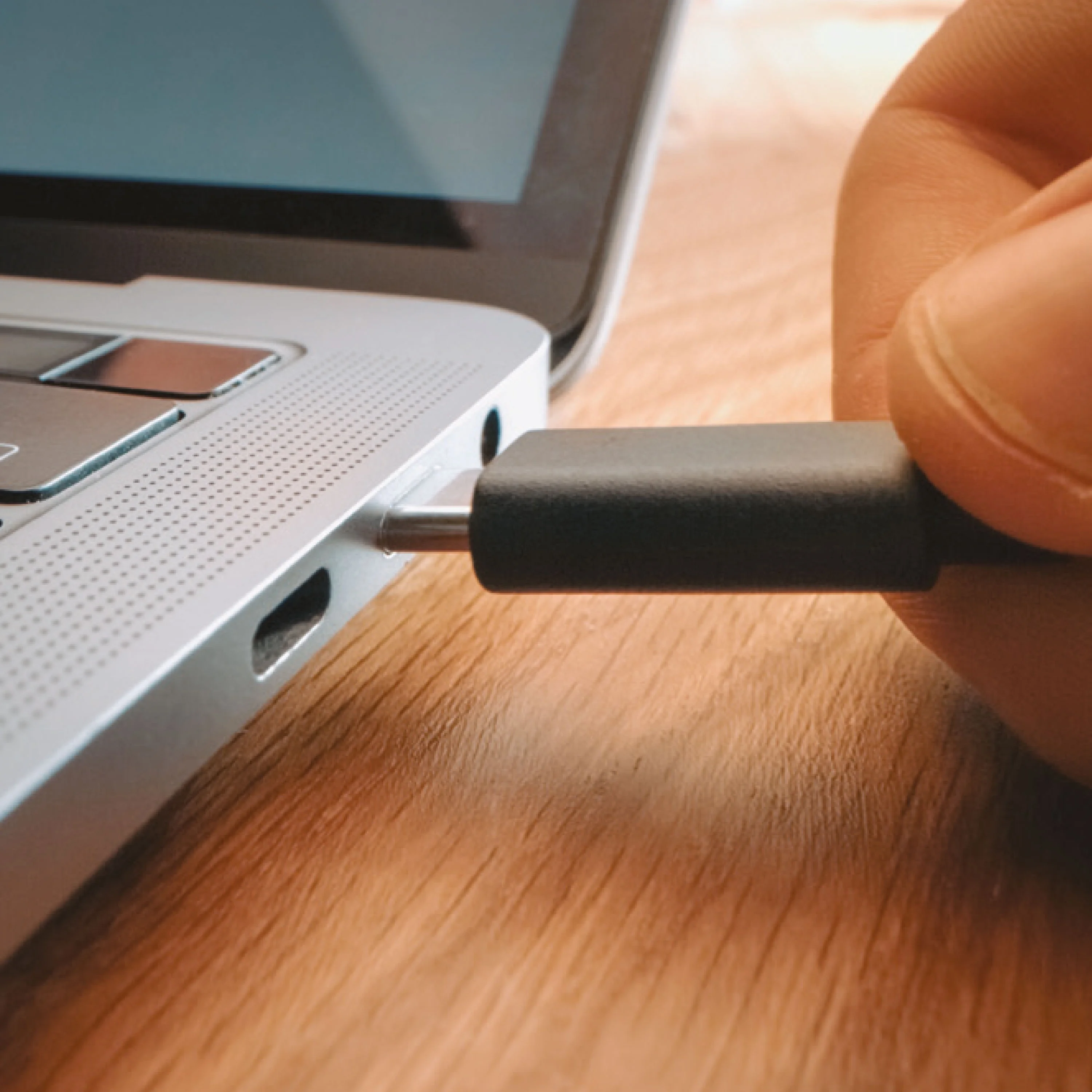 Stanley J15CF 1500 Amp Jump Starter - Inhomebuy