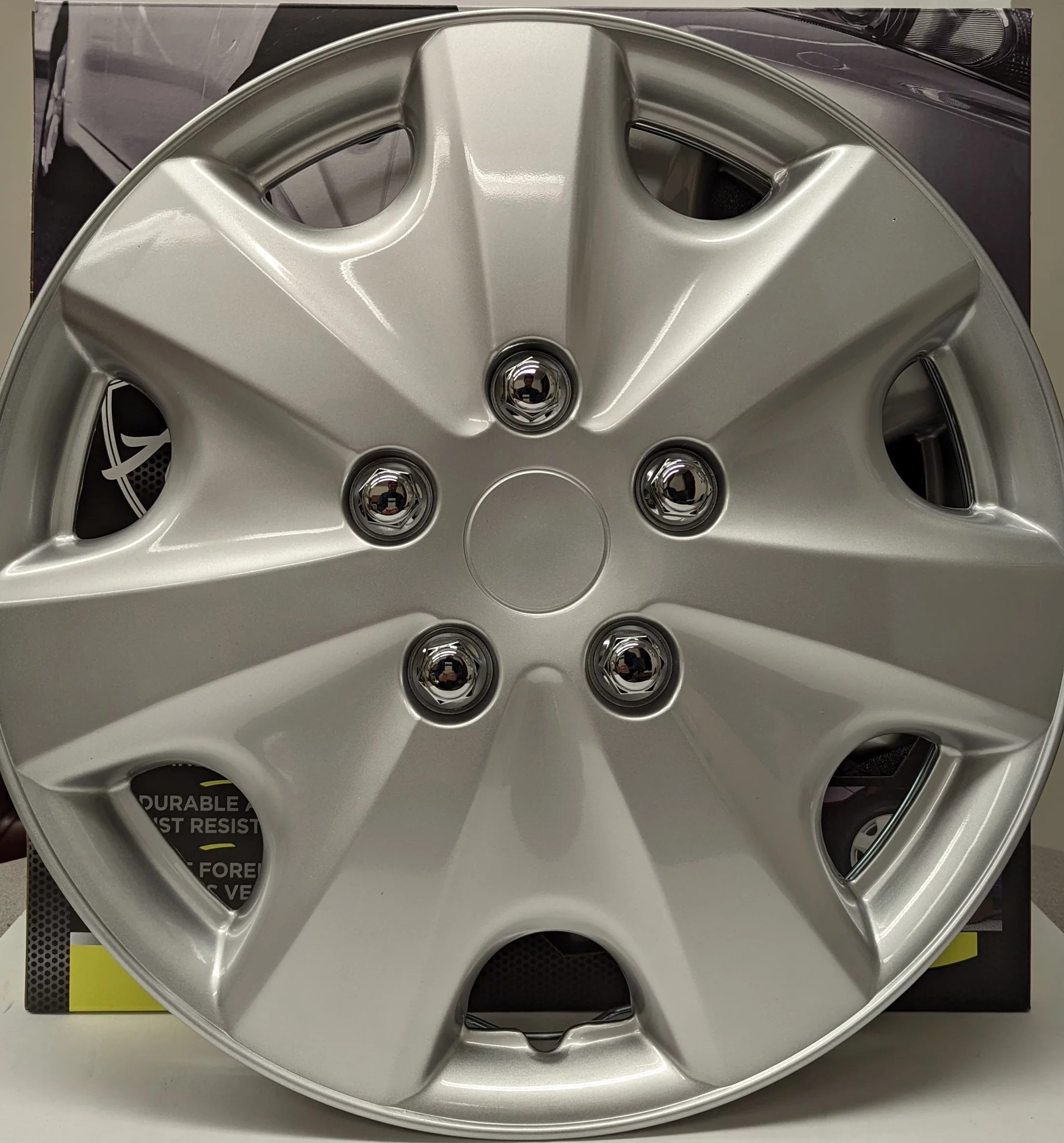 15-inch Wheel Cover, Silver Allly Finish, Auto Drive Brand, ABS Plastic Material, Mfg Part No. KT957-15SL - Inhomebuy