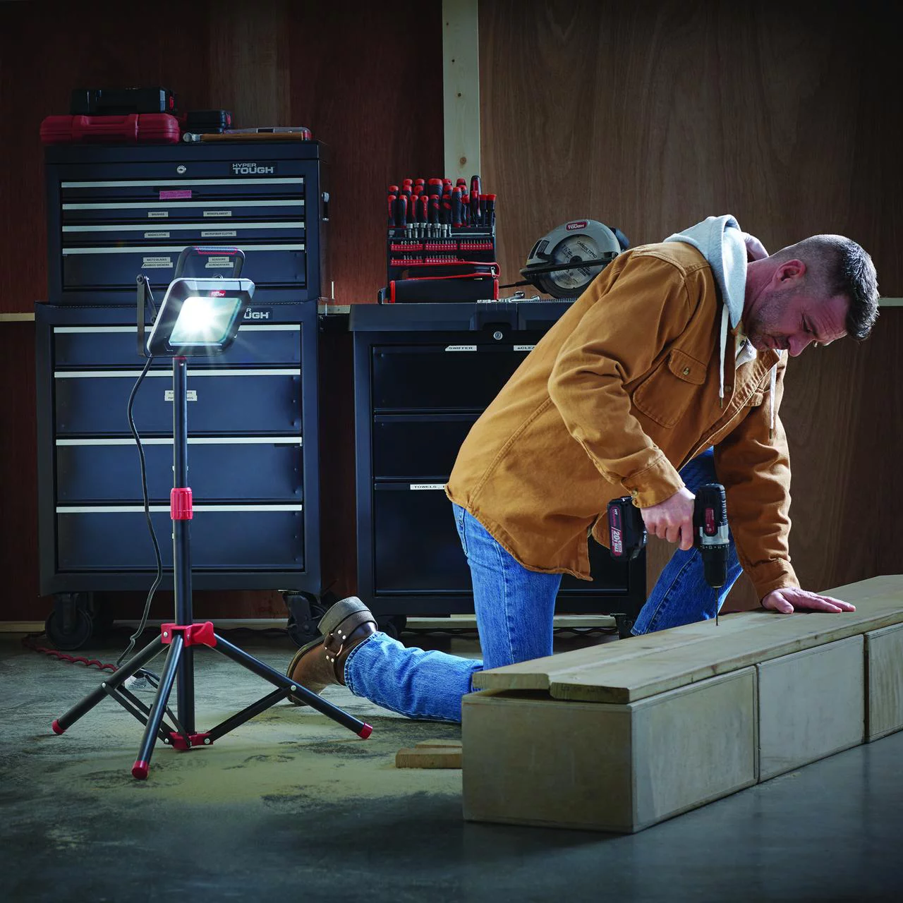 Hyper Tough 2000 lm LED Area Light, LED Shop Light, Black, Red, Model 1019,Car Use - Inhomebuy