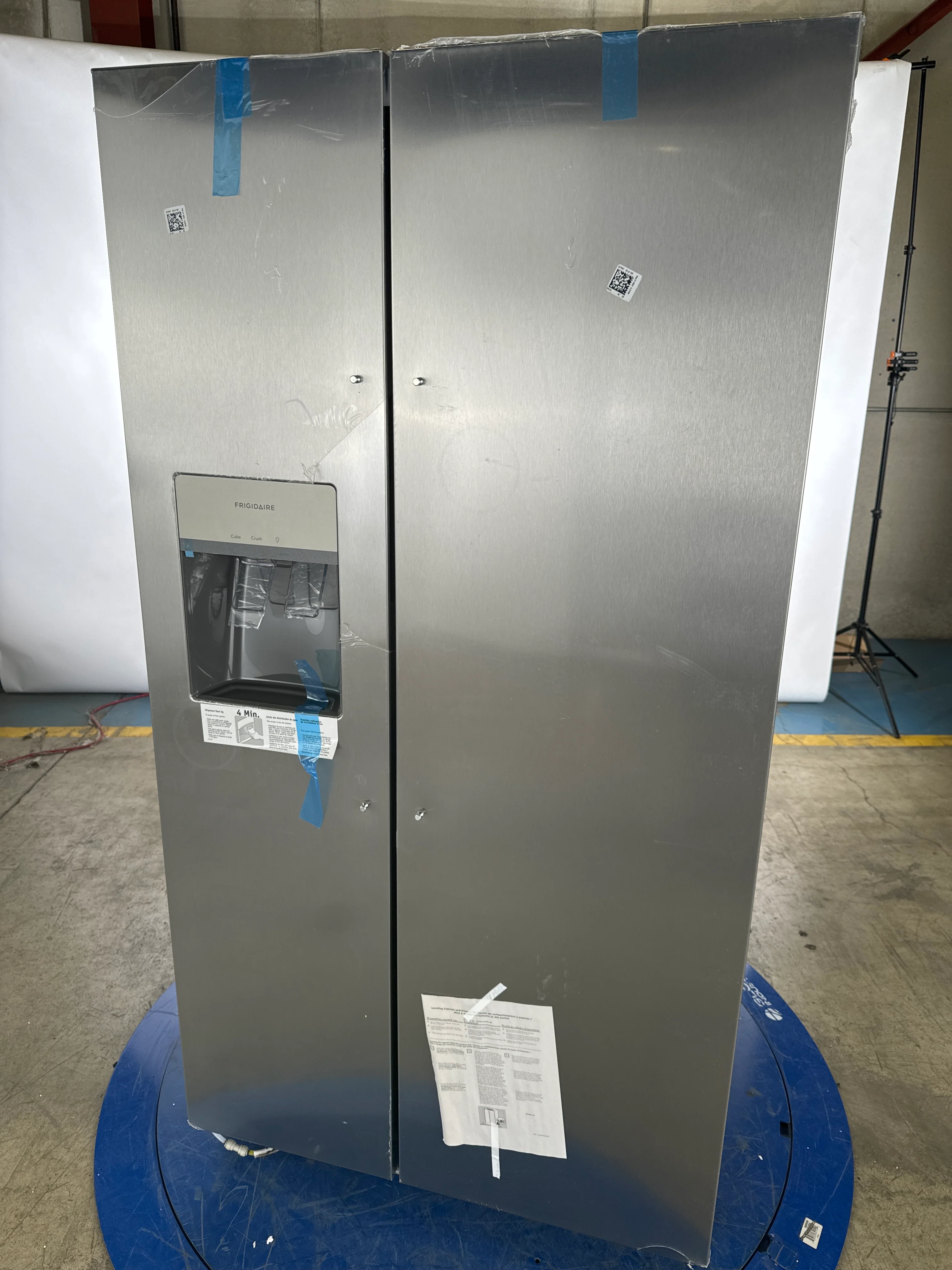 FRIGIDAIRE 36 IN 25.6 CU FT. STAINLESS STEEL SIDE-BY-SIDE REFRIGERATOR WITH EXTERIOR WATER AND ICE D - Inhomebuy