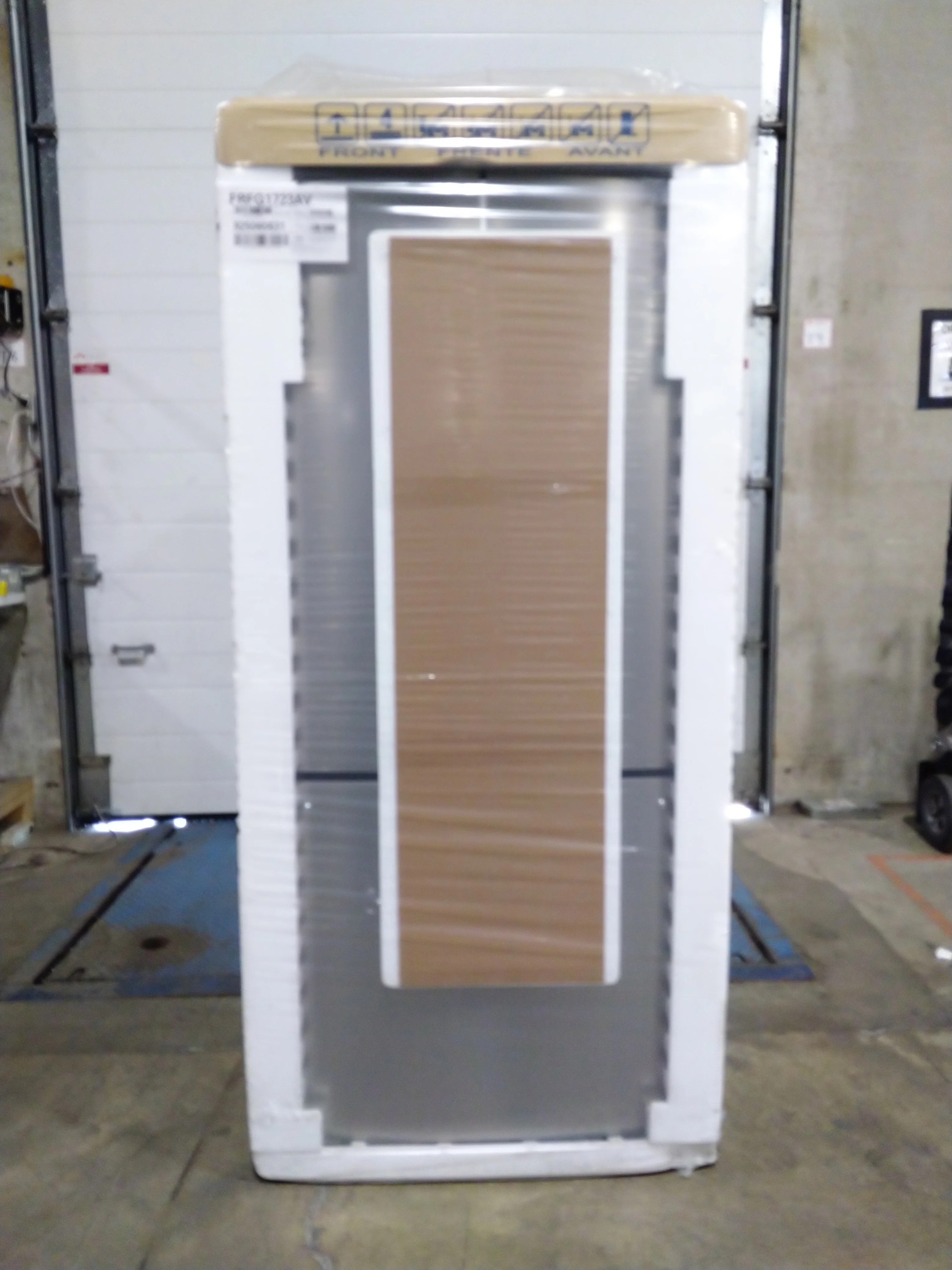 FRIGIDAIRE 31.5 IN. 17.6 CU FT. STAINLESS STEEL COUNTER-DEPTH FRENCH DOOR REFRIGERATOR - FRFG1723AV - Inhomebuy