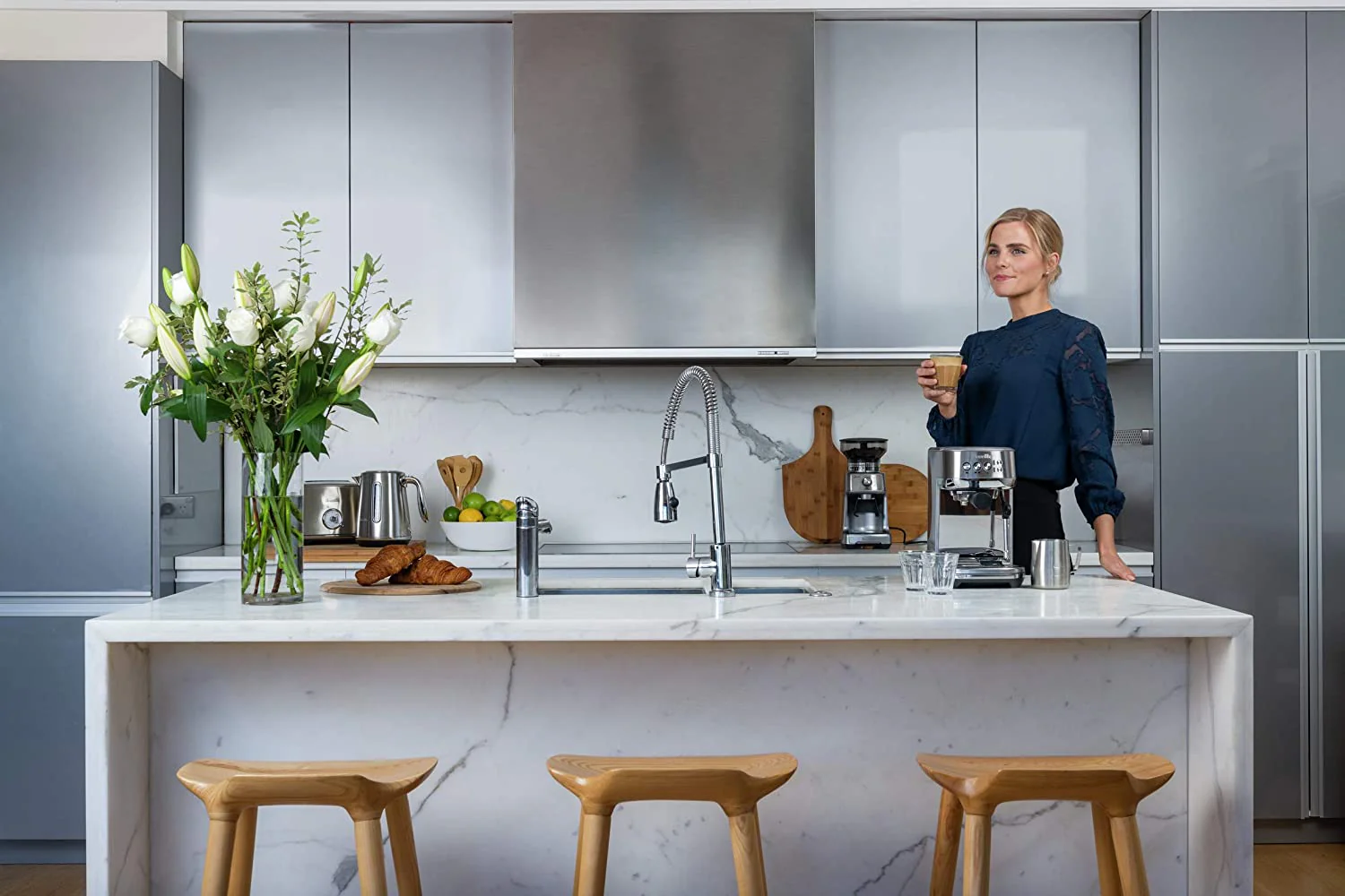 Breville The BAMBINO PLUS Espresso Maker: 1560W , brushed s/s | BES500BSS - Inhomebuy