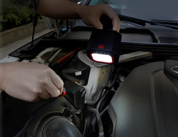 Hyper Tough 2000-Lumen LED Rechargeable Work Light & Detachable Spotlight - Inhomebuy