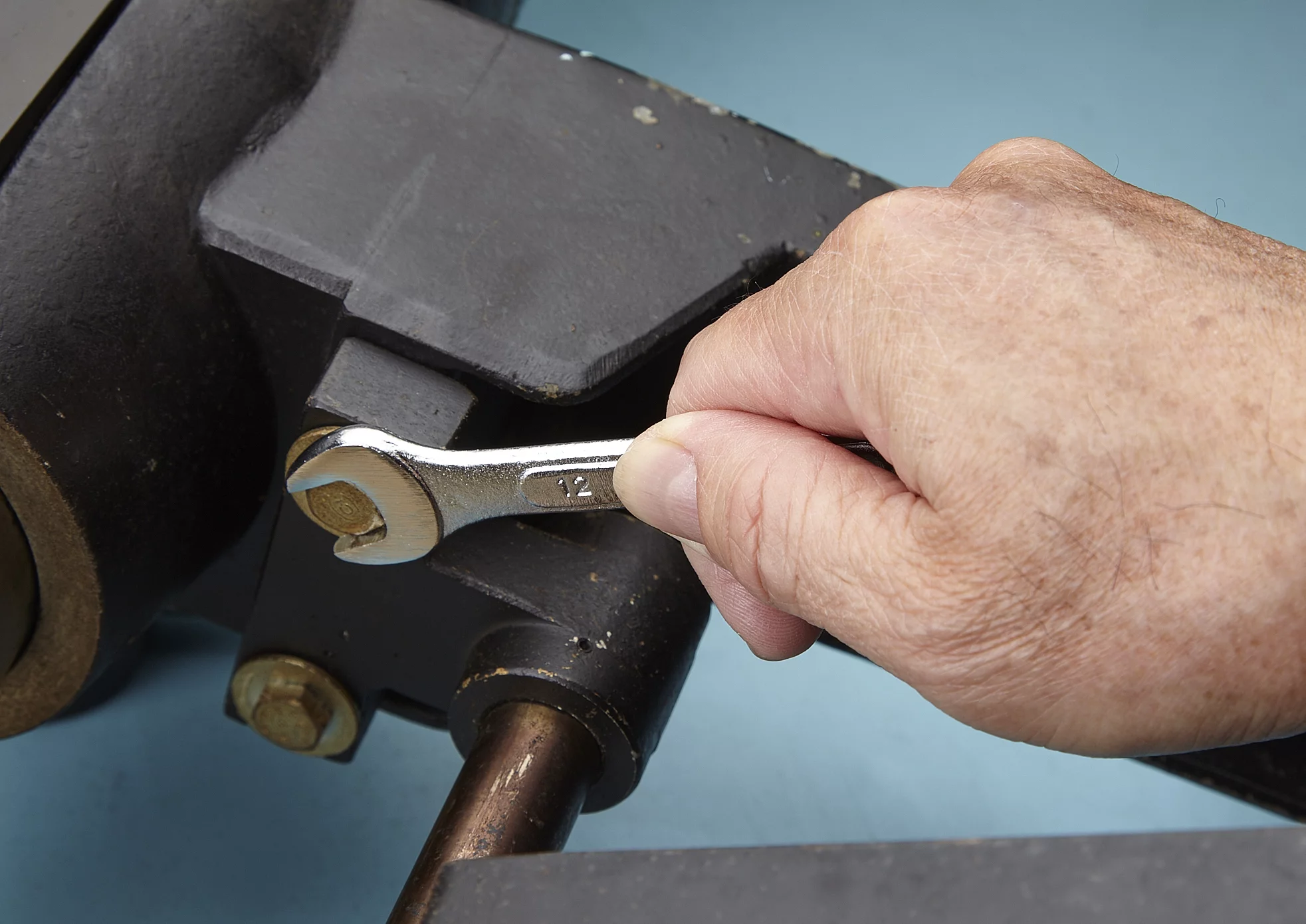 Hyper Tough 137 PC Tool Set including Metric & SAE Sizes of  Hex Keys, Wrenches, Ratchet Bit Driver, Ratchet Extension Bar, Sockets and more UJ5407TA - Inhomebuy