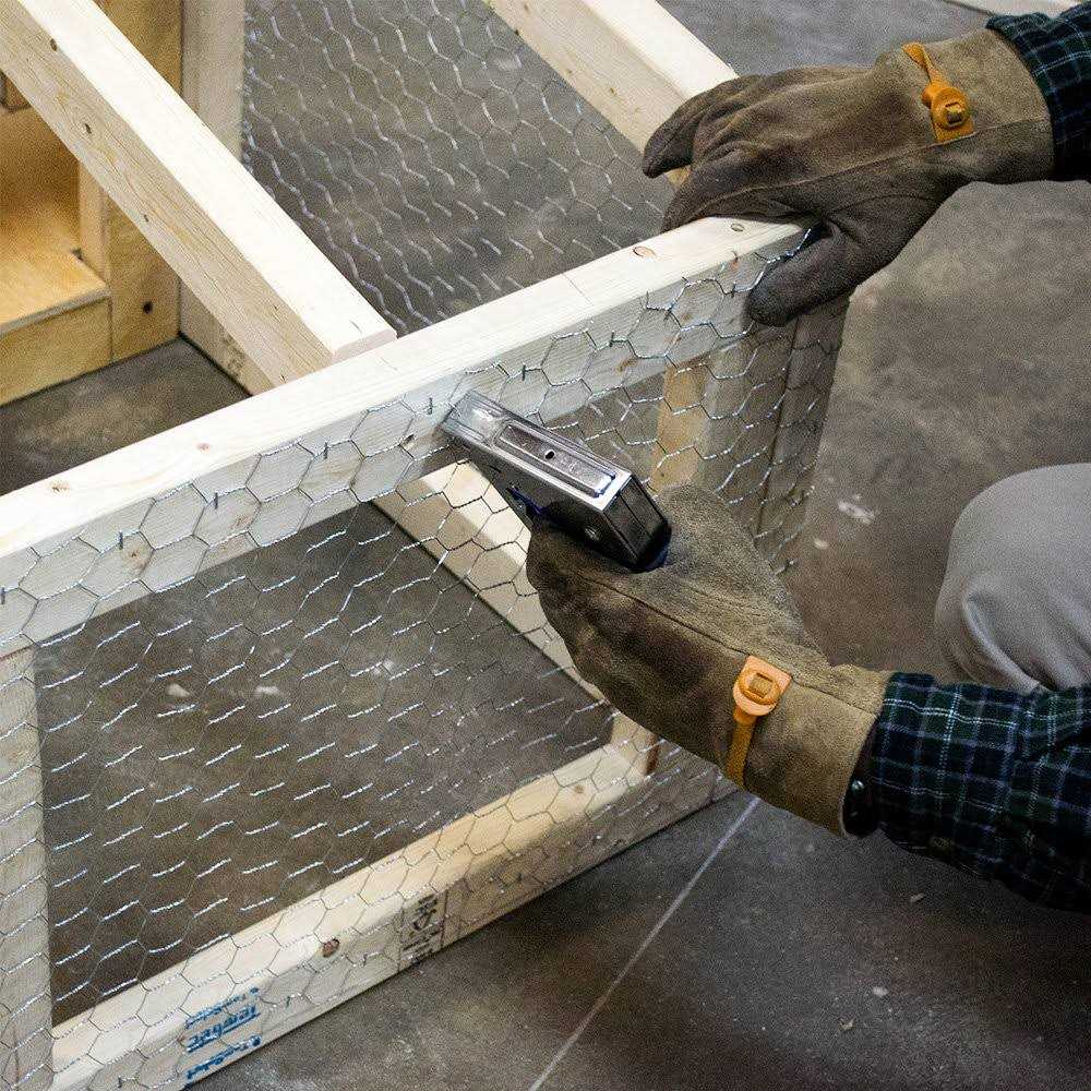 YARDGARD Green Vinyl Welded Wire Fence - Inhomebuy