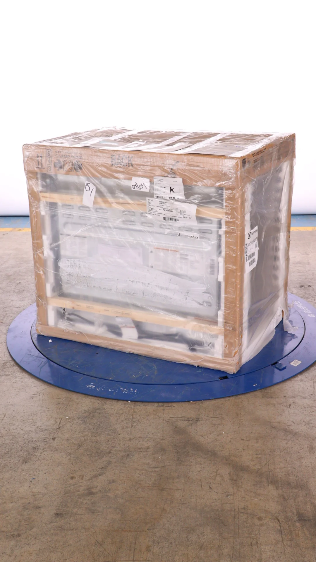 FRIGIDAIRE PROFESSIONAL 36 IN. 4.4 CU FT. STAINLESS STEEL GAS FREESTANDING RANGE WITH TRUE CONVECTIO - Inhomebuy