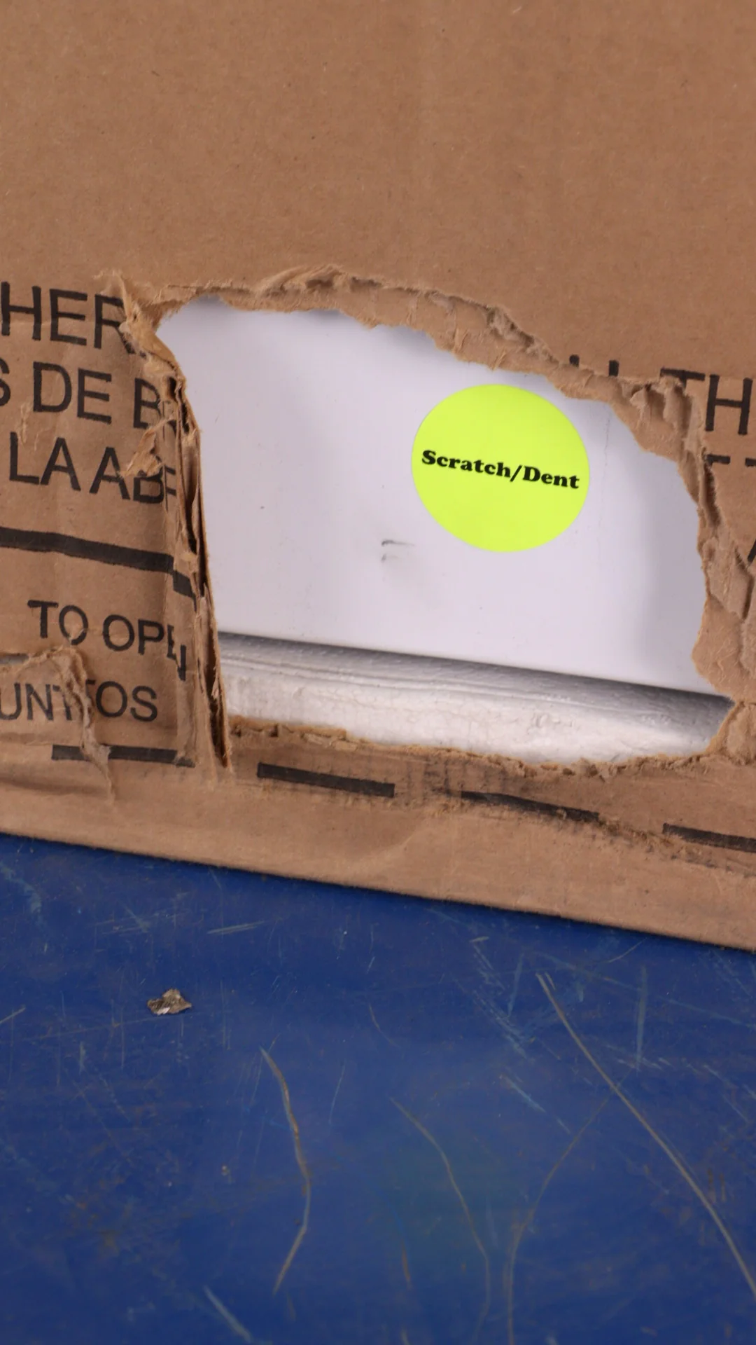 FRIGIDAIRE 27 IN. WHITE ELECTRIC 4.5 CU. FT. IEC WASHER AND 5.5 CU. FT. DRYER LAUNDRY CENTRE - FLCE7 - Inhomebuy