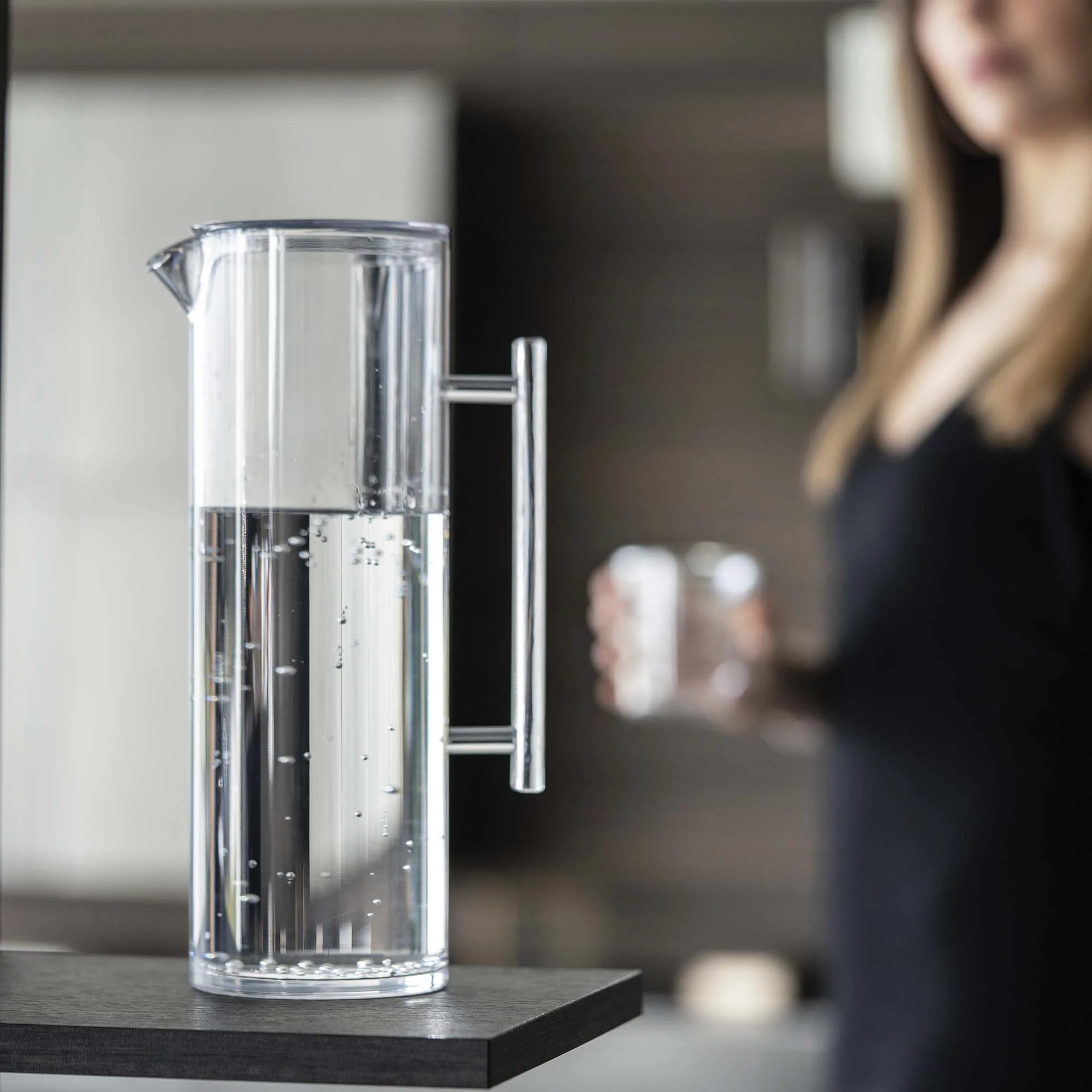 110 - Pitcher with lid - Inhomebuy