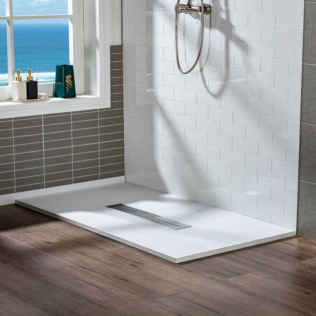 WOODBRIDGE 43 in. W X 22 in. D Engineered Stone Vanity Top in Carrara White with Single White Sink - Inhomebuy