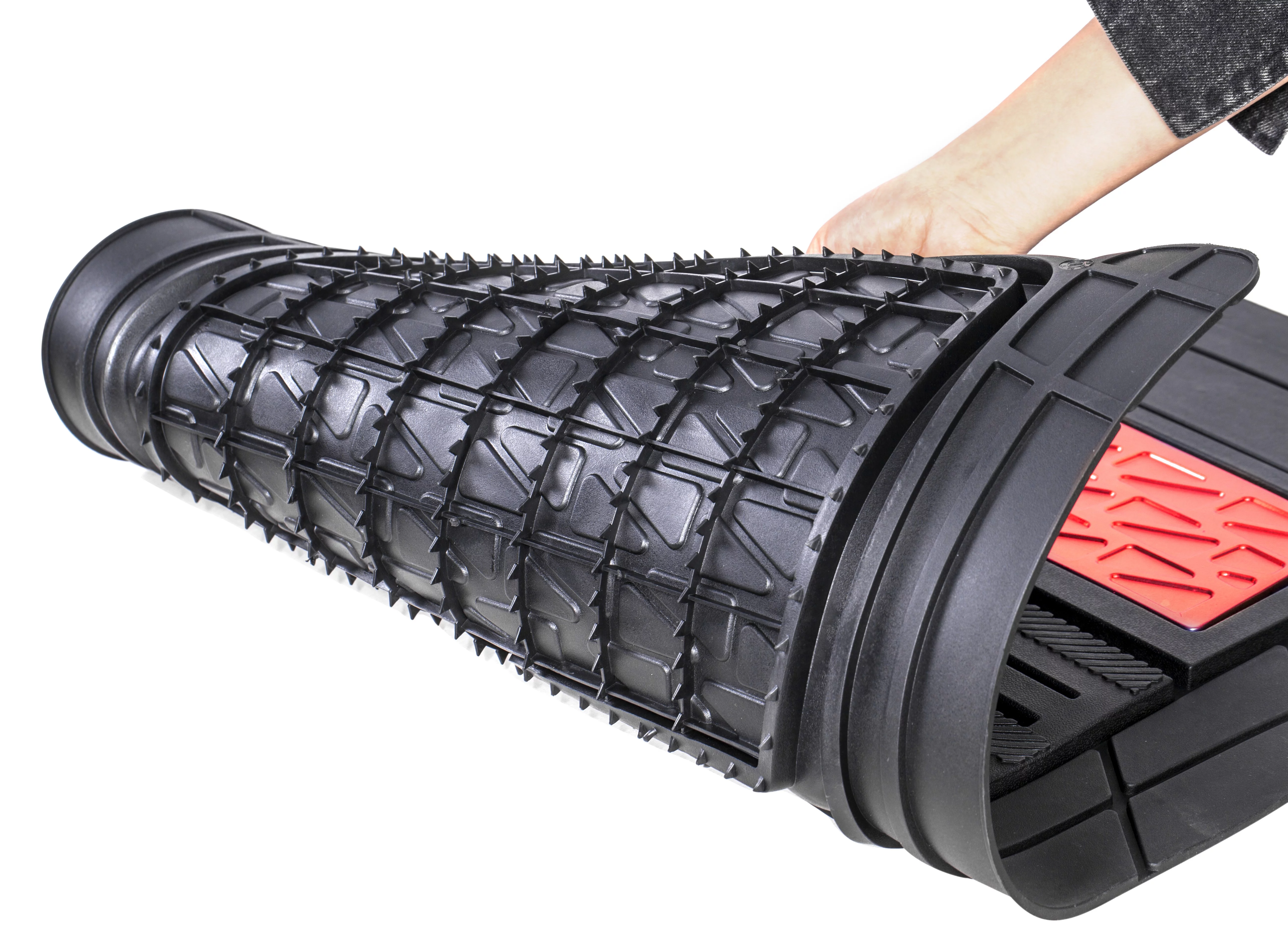 Auto Drive 4PC Rubber Floor Mats Metallic Plate Red - Universal Fit - Inhomebuy