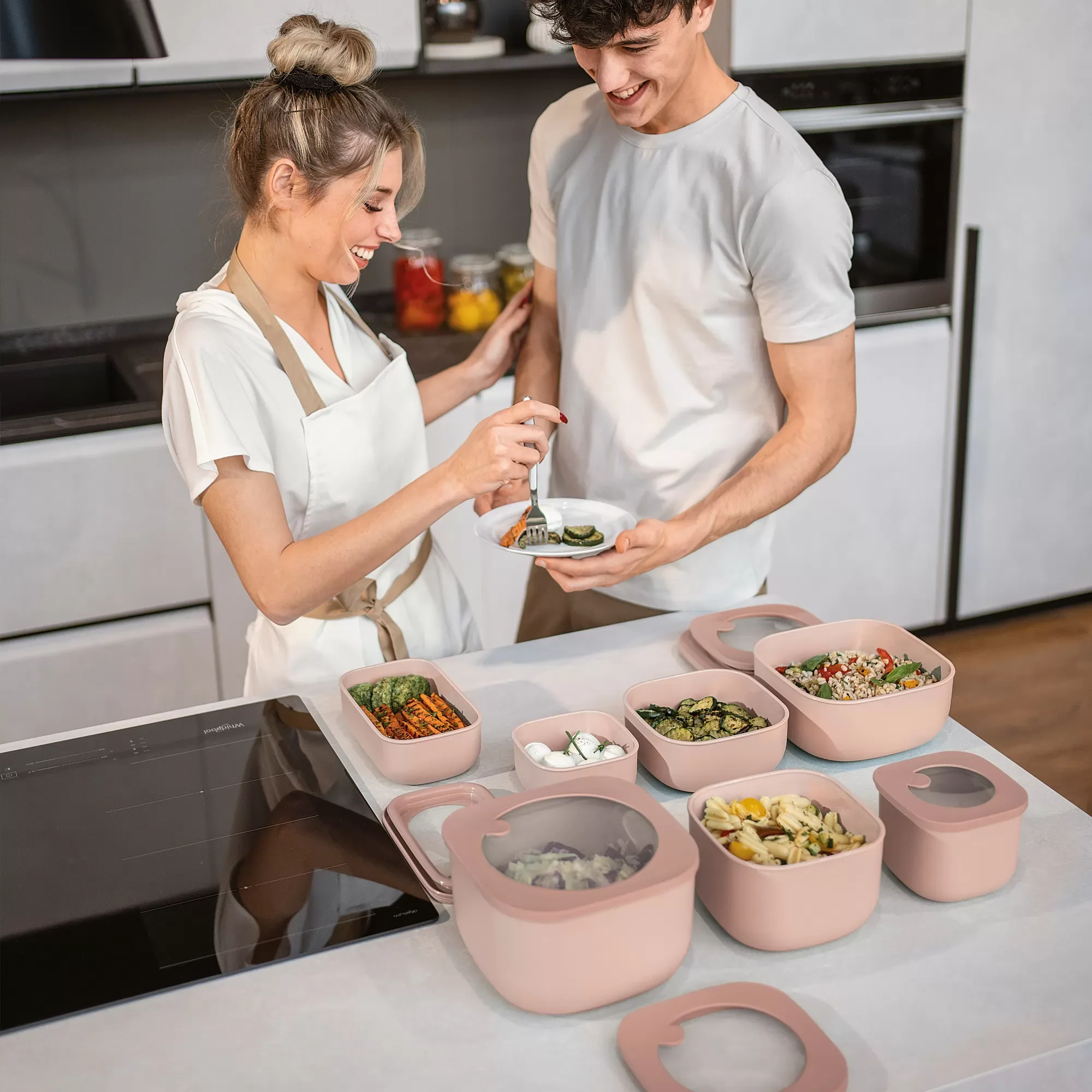 L STORE&MORE - Shallow airtight fridge/freezer/microwave containers 1900cc Peach blossom pink - Inhomebuy